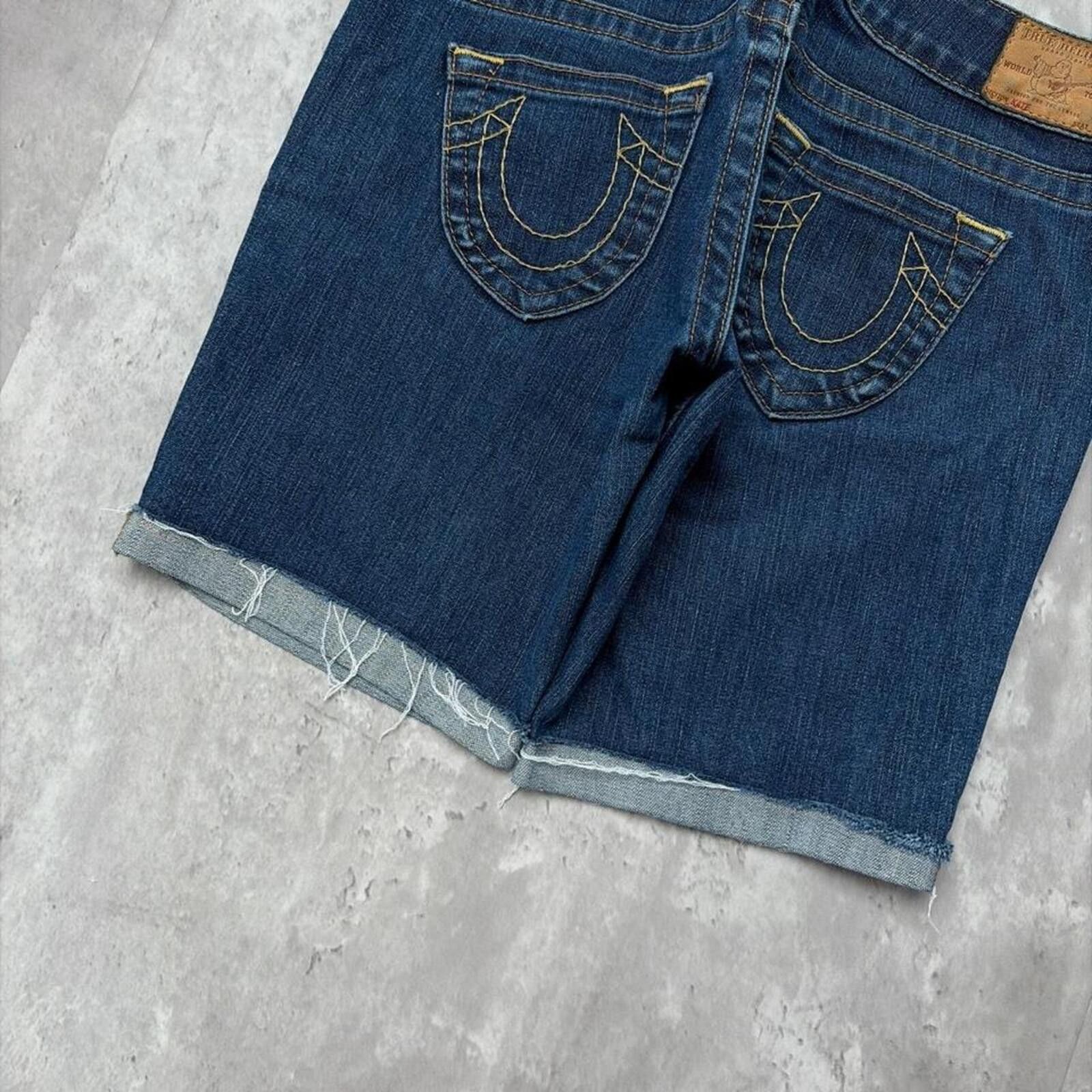 True Religion Y2K Blue True Religion Grunge Gothic Kate Midi Denim Shorts Size 30" / US 8 / IT 44 - 4 Thumbnail