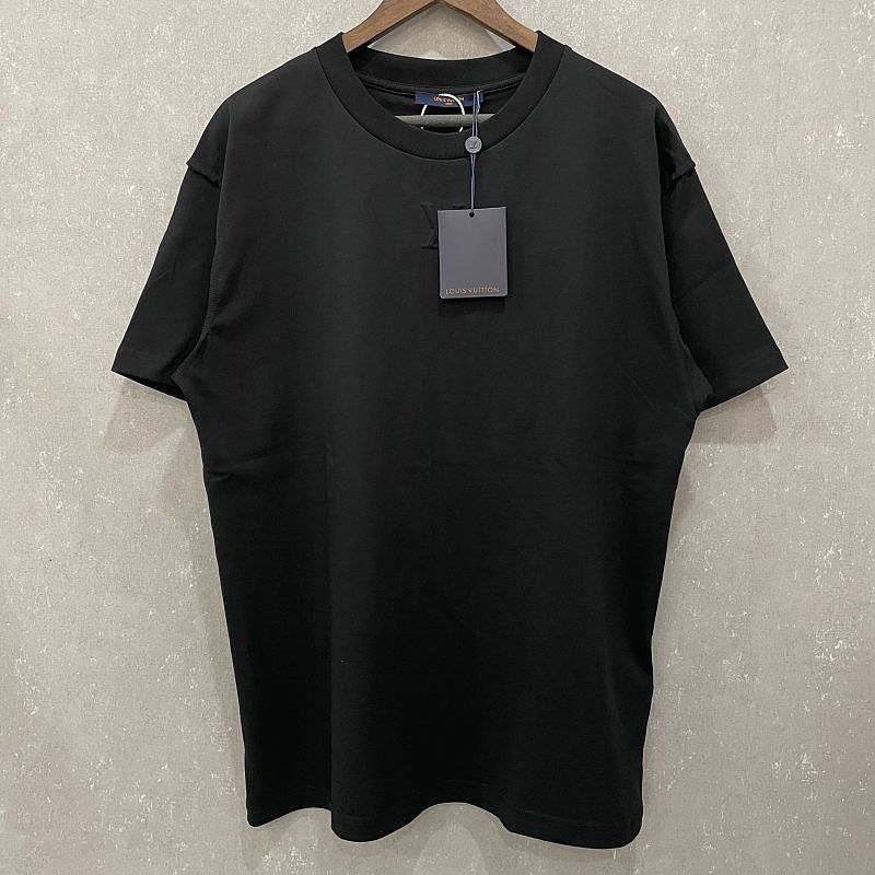 Louis Vuitton Louis Vuitton Embossed Logo Cotton T-Shirt Size M Size US M / EU 48-50 / 2 - 1 Thumbnail