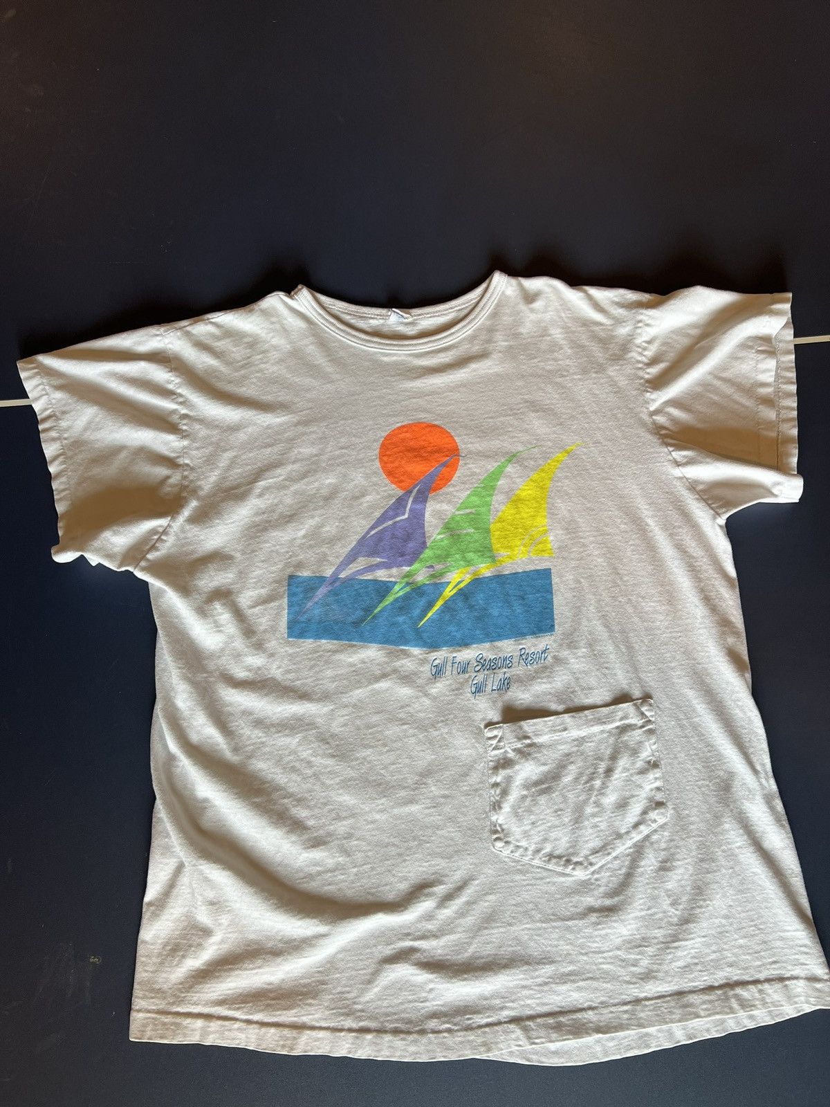 Vintage Vintage 1985 four seasons resort Gull Lake T-shirt Size US L / EU 52-54 / 3 - 1 Thumbnail