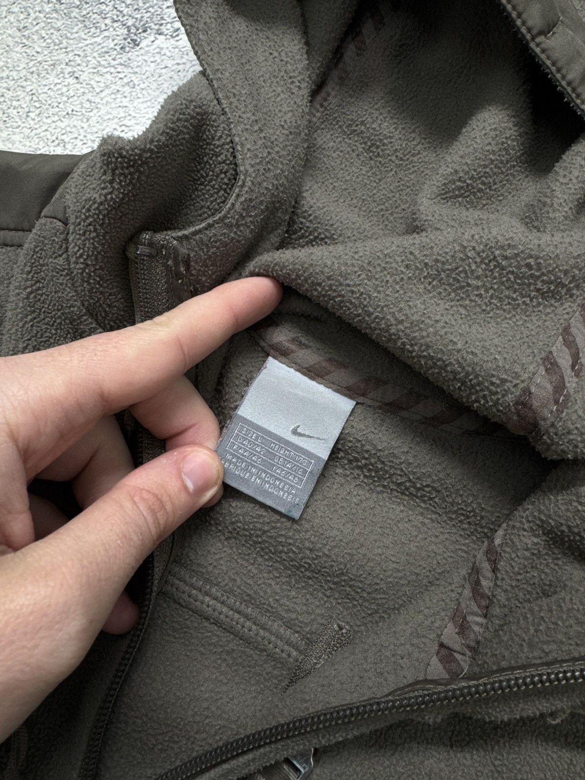 Nike Vintage Y2k Nike Fleece Swoosh Logo Zip Sweatshirt 00’s Size L / US 10 / IT 46 - 8 Thumbnail