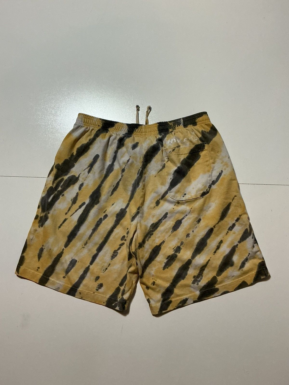 Hypland Hypland X Naruto Shippuden Tie Dye Manga Anime 8” Shorts Size US 34 / EU 50 - 3 Thumbnail