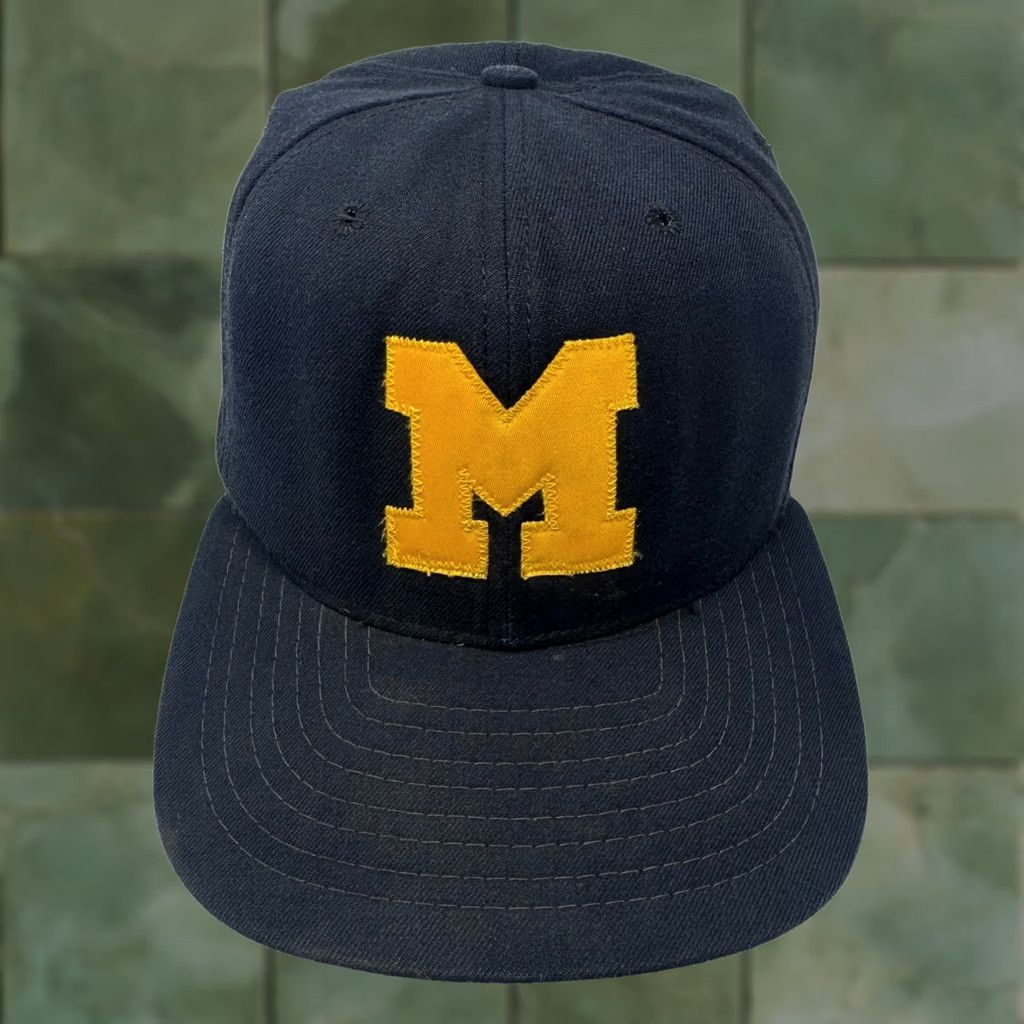 New Era VINTAGE New Era Hat Michigan Wolverines Snapback Navy Blue Wool Blend Adjustable Snapback 1990s Mens Boys Women Mens Size ONE SIZE - 1 Thumbnail