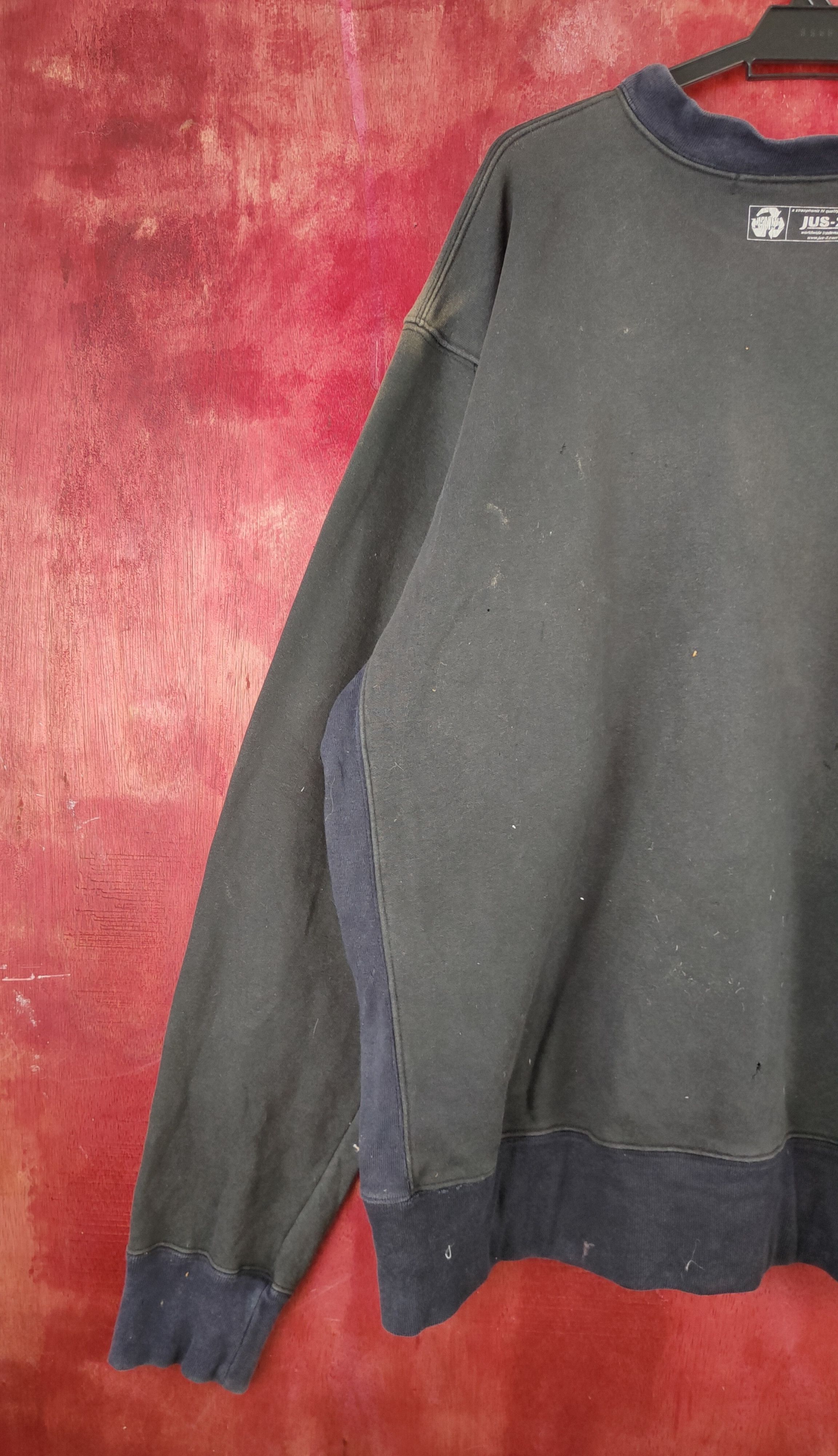 Vintage DL Jus-2/World Premier war ripped vintage Sweatshirts #S2135 Size US XL / EU 56 / 4 - 16 Thumbnail