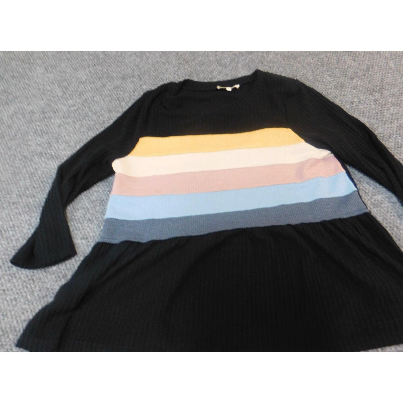 Vintage Entro Sweater Shirt Women M Black Striped Ruffles Pullover Crew Neck Long Sleeve Balloon Knit Polyester Modern Size M / US 6-8 / IT 42-44 - 3 Thumbnail