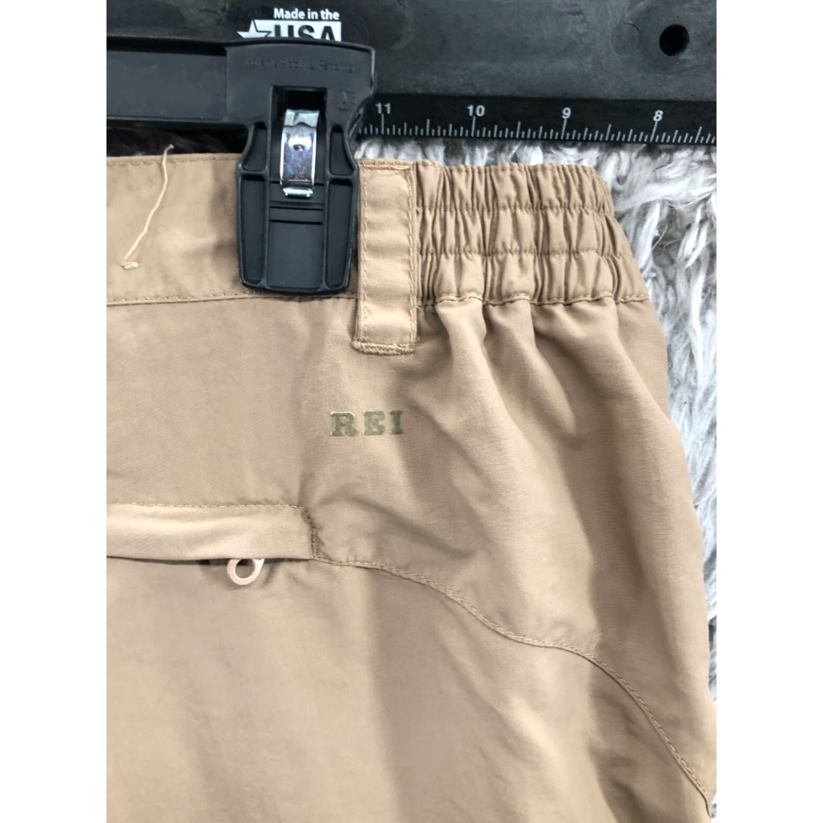 Vintage REI Womens Cargo Shorts Beige 16 UPF 50+ Denim Cotton Mid Rise 5-Pocket Hiking Outdoor Casual Size 38" / US 16 / IT 52 - 6 Thumbnail