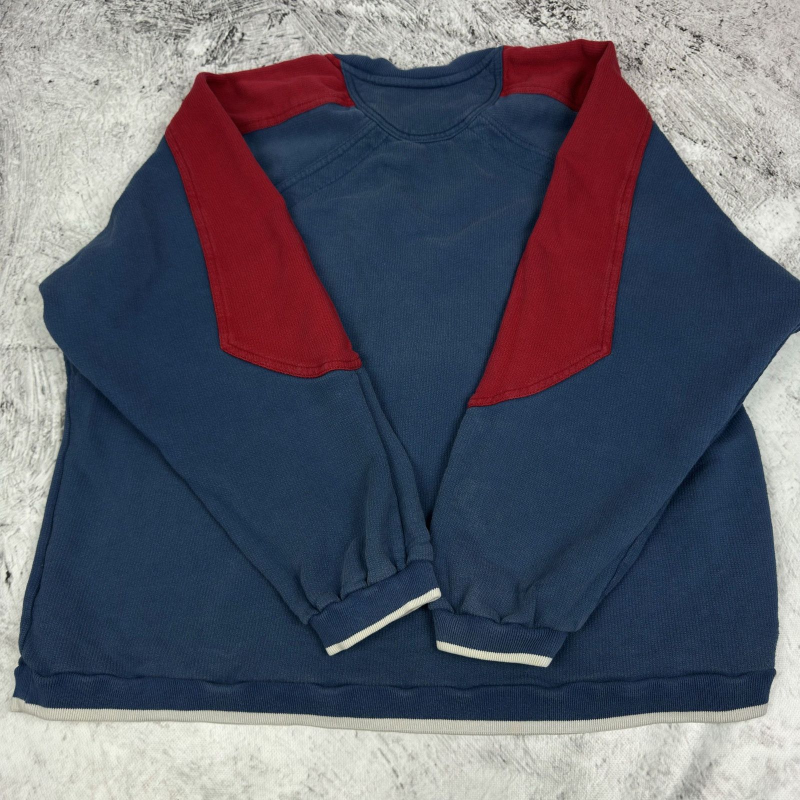 Nike Vintage Nike Men's Blue Red Big Logo Pullover Sweatshirt XL Size US XL / EU 56 / 4 - 10 Thumbnail