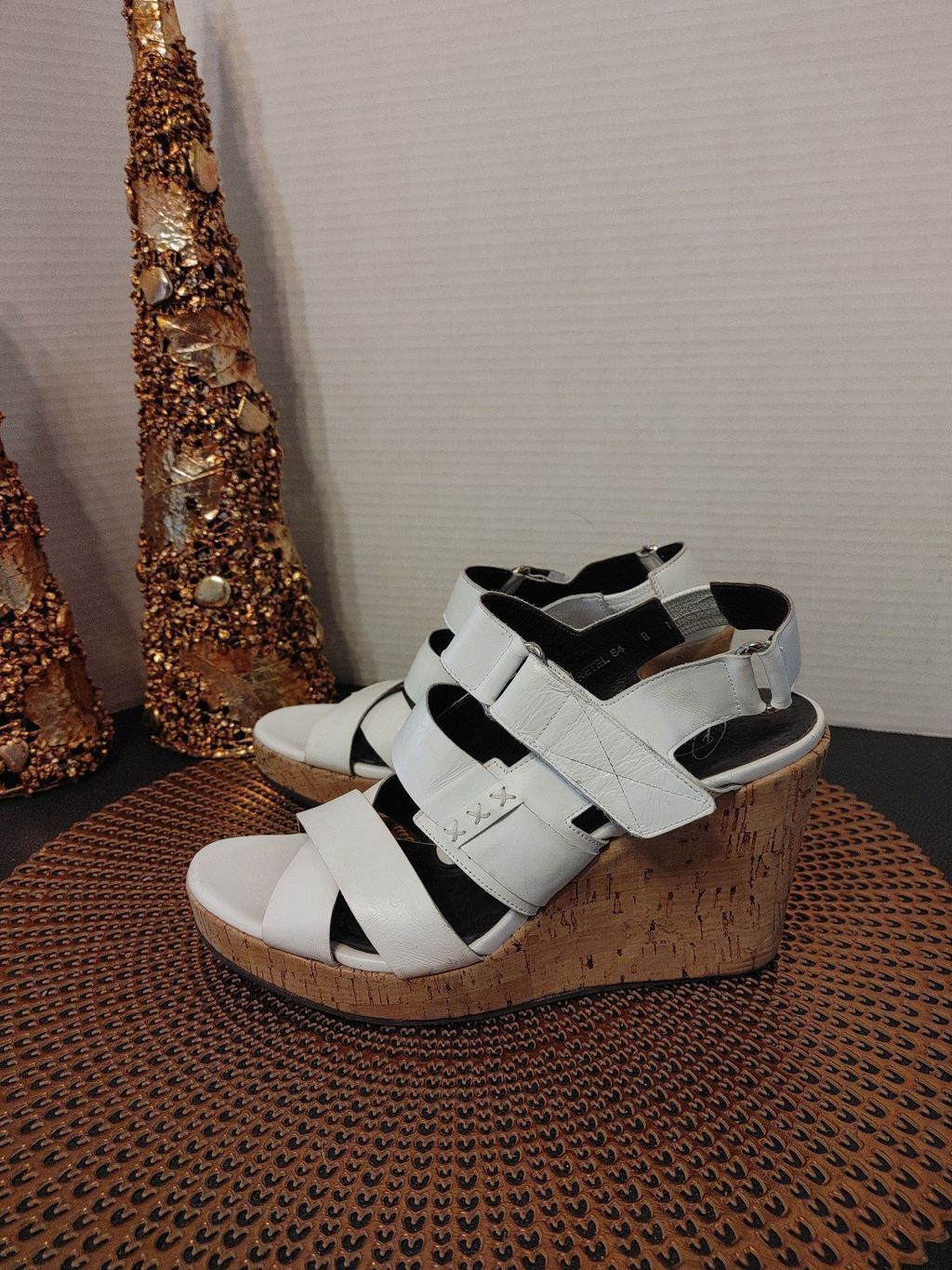 Donald Pliner Donald J Pliner Gretel Wedges Size 8 Size US 8 / IT 38 - 3 Thumbnail