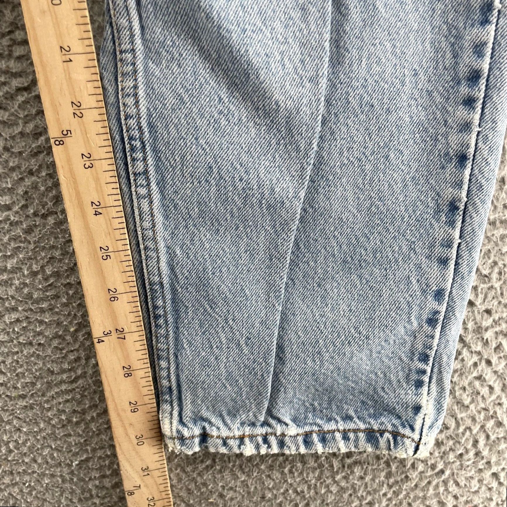 Levi's VTG Levi's 550 Jeans Men 33x30 Light Relaxed Baggy Taper Y2K 90's Workwear Levi's Jeans Men 33x30 Light Blue Vintage 80s 90s denim casual Size US 33 - 6 Thumbnail