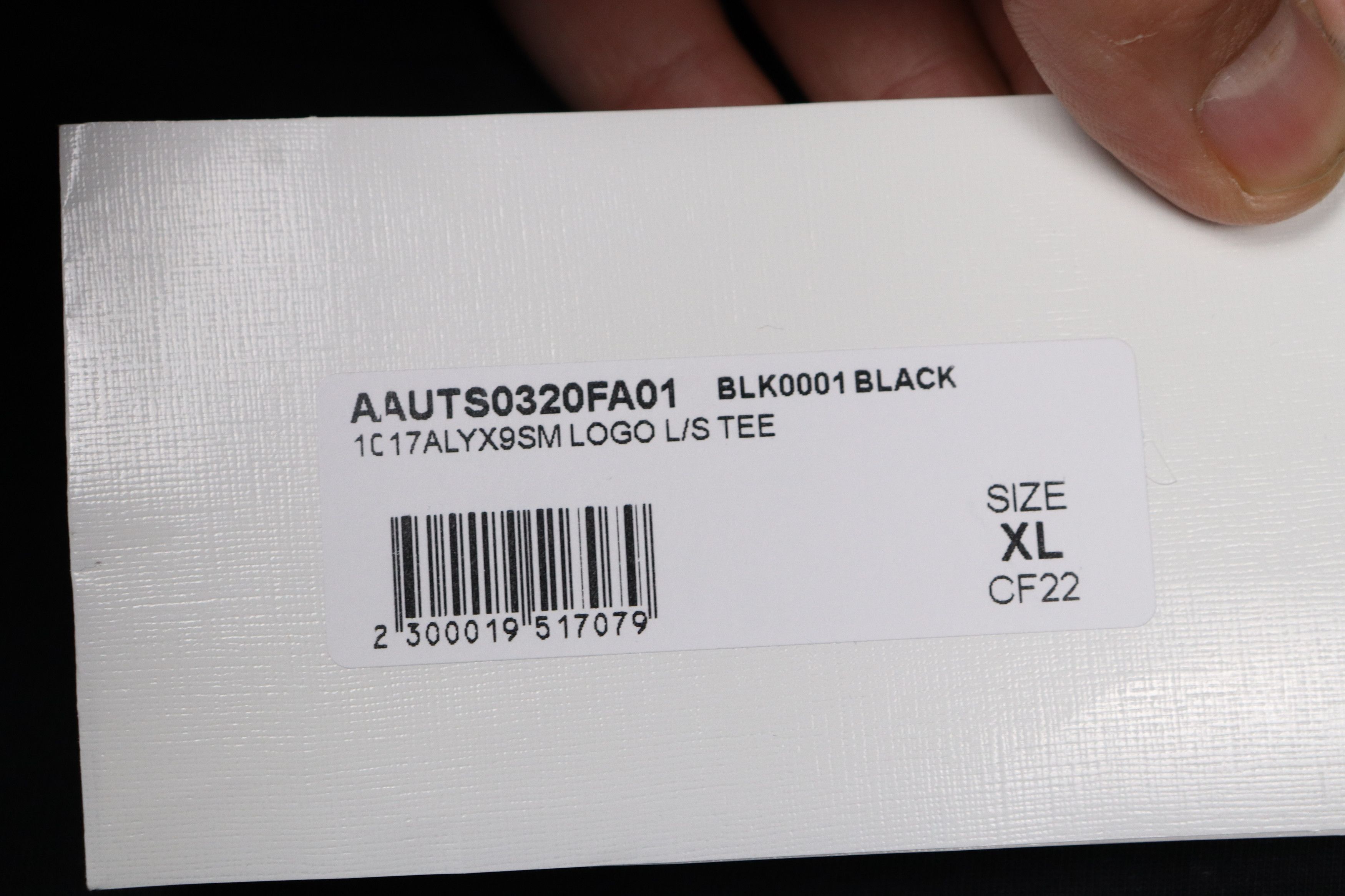 1017 ALYX 9SM o1rshd10124 Logo L/S Tee in Black Size US XL / EU 56 / 4 - 12 Thumbnail