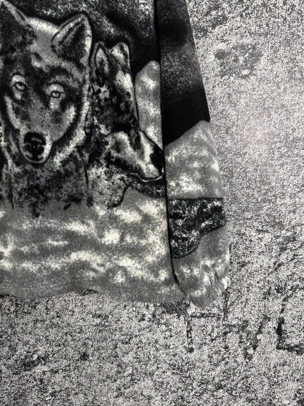 Vintage Vintage Wolf Fleece Jacket Sherpa Warm Overprint Nature M-L Size US L / EU 52-54 / 3 - 14 Thumbnail