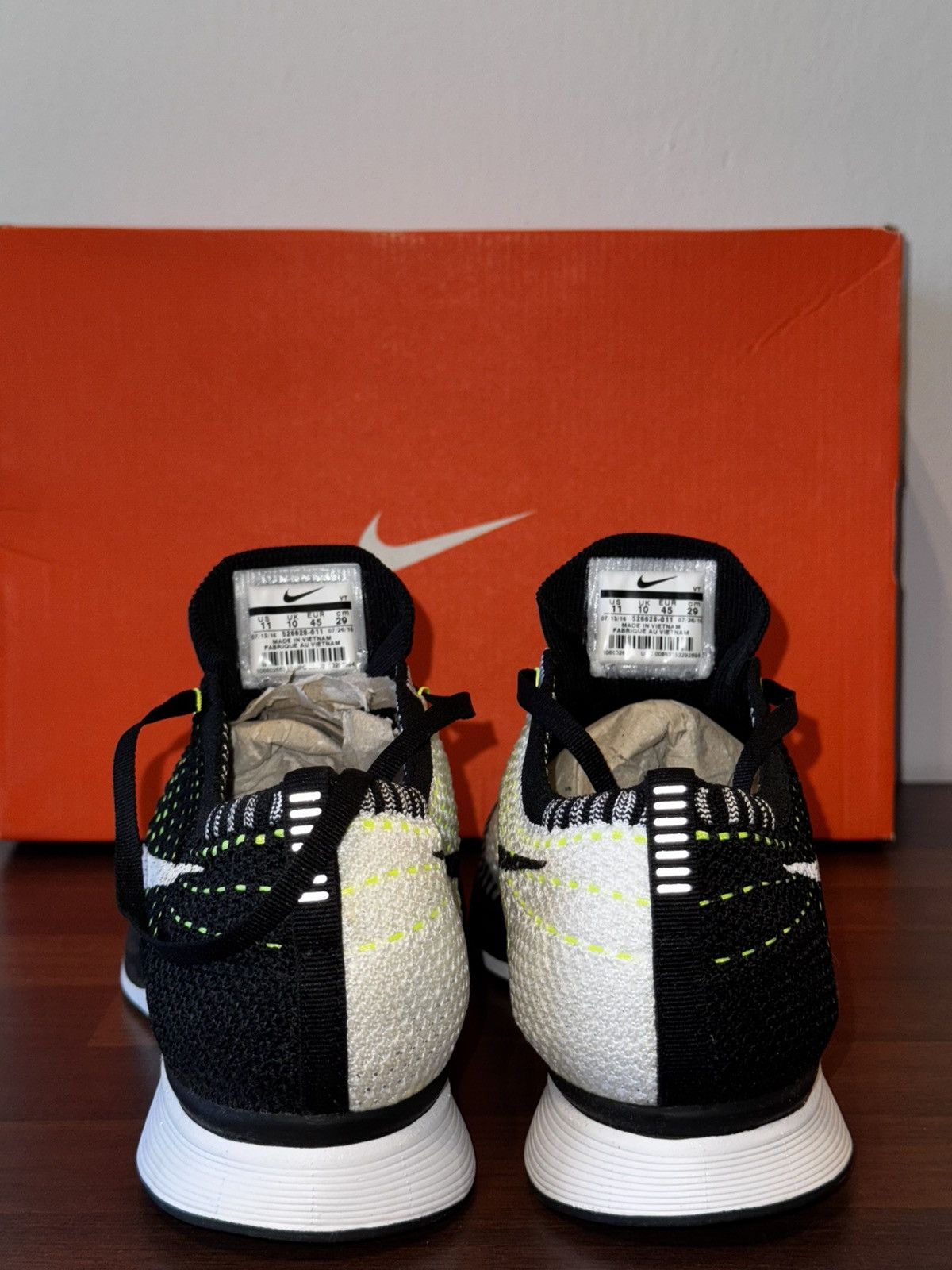 Nike Nike Fly Racer Orca Volt 45 EU / 11 US–NEW– Authentic + Box Size US 11 / EU 44 - 7 Thumbnail