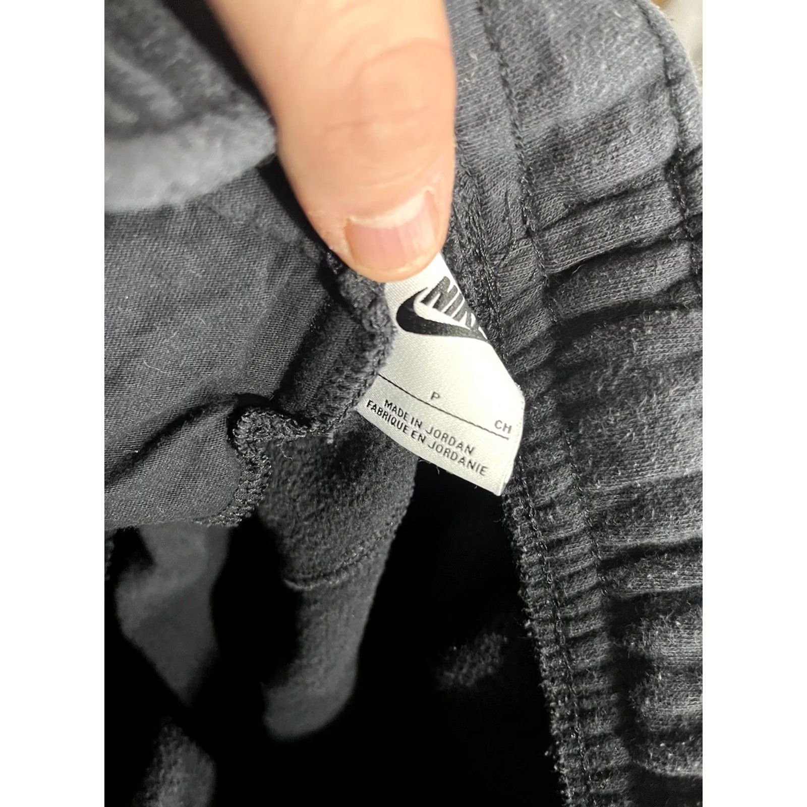 Nike Nike Black Sweatpants Size Small Tapered Leg Standard Fit Men's BV2671-010 Size US 29 - 5 Thumbnail