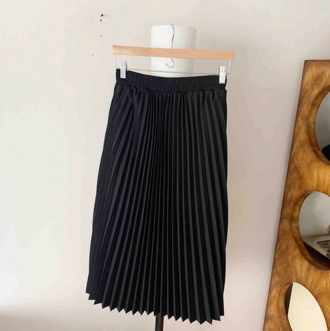 Balenciaga Balenciaga Pleated Skirt Size 27" / US 4 / IT 40 - 1 Thumbnail