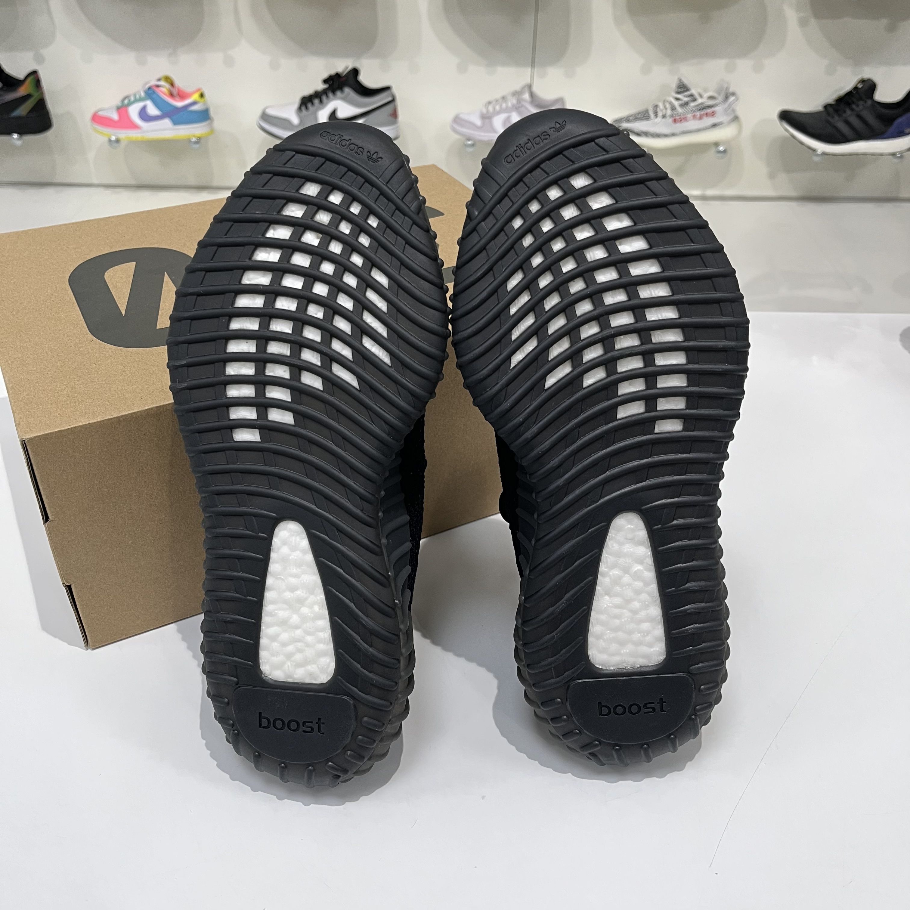 Adidas Adidass Yeezy Boost 350 V2 Dazzling Blue Size US 8 / EU 41 - 6 Thumbnail