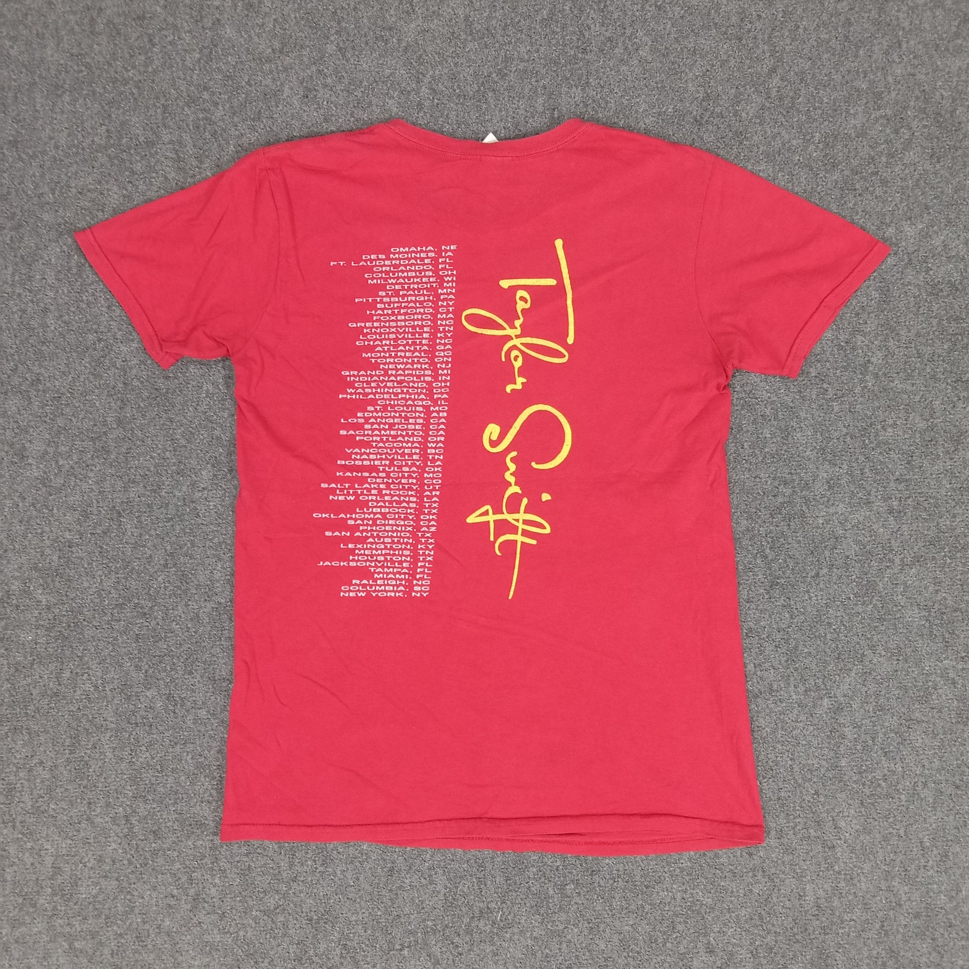 Band Tees × Vintage Taylor Swift American Solo Singer Tour Tshirt Size US S / EU 44-46 / 1 - 5 Thumbnail