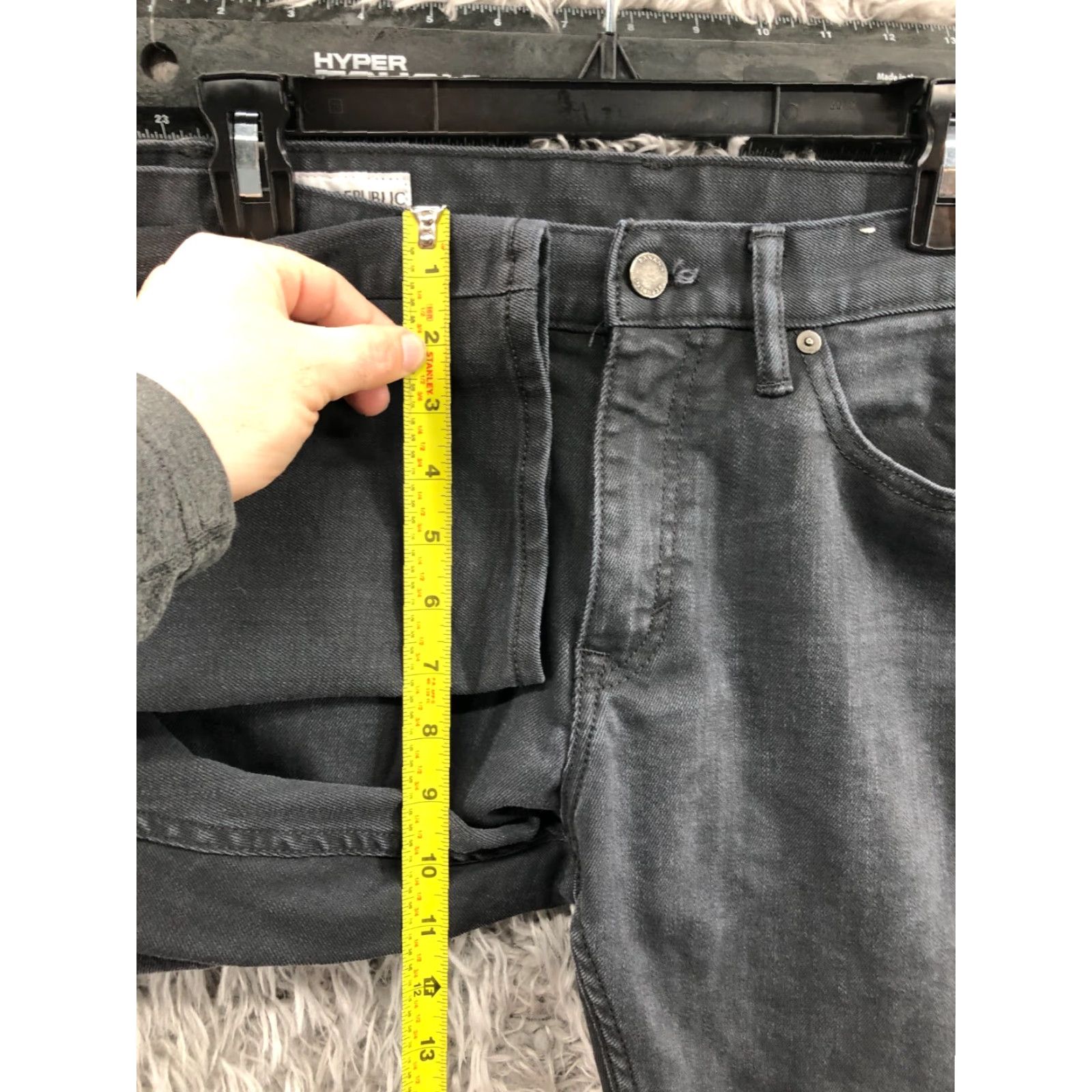 Banana Republic Banana Republic Jeans Size 31x32 Regular Straight Mens Gray Medium Wash Denim Cotton Blend Belt Loops 5-Pocket Size US 31 - 4 Thumbnail