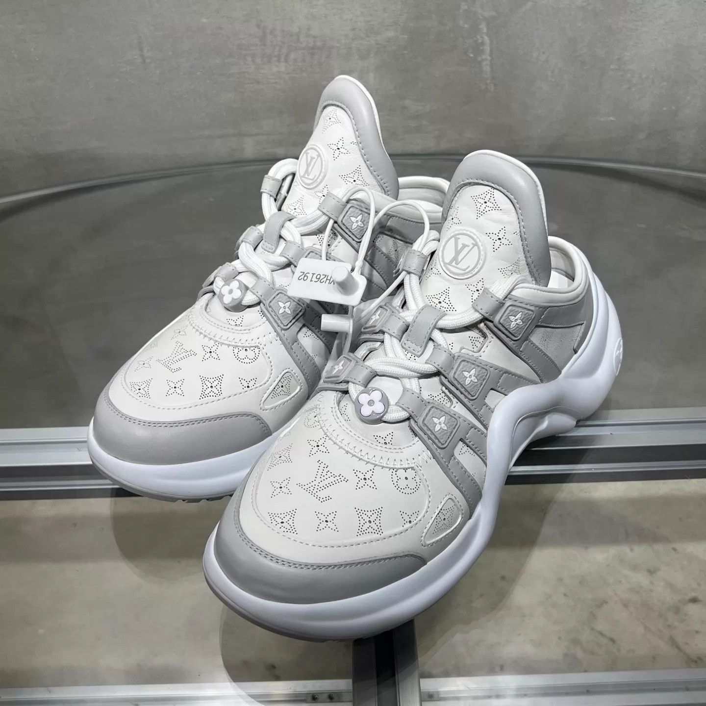 Louis Vuitton Louis Vuitton Archlight White Arch Print Dad Slide UK3/37 Size US 5.5 / IT 35.5 - 2 Thumbnail