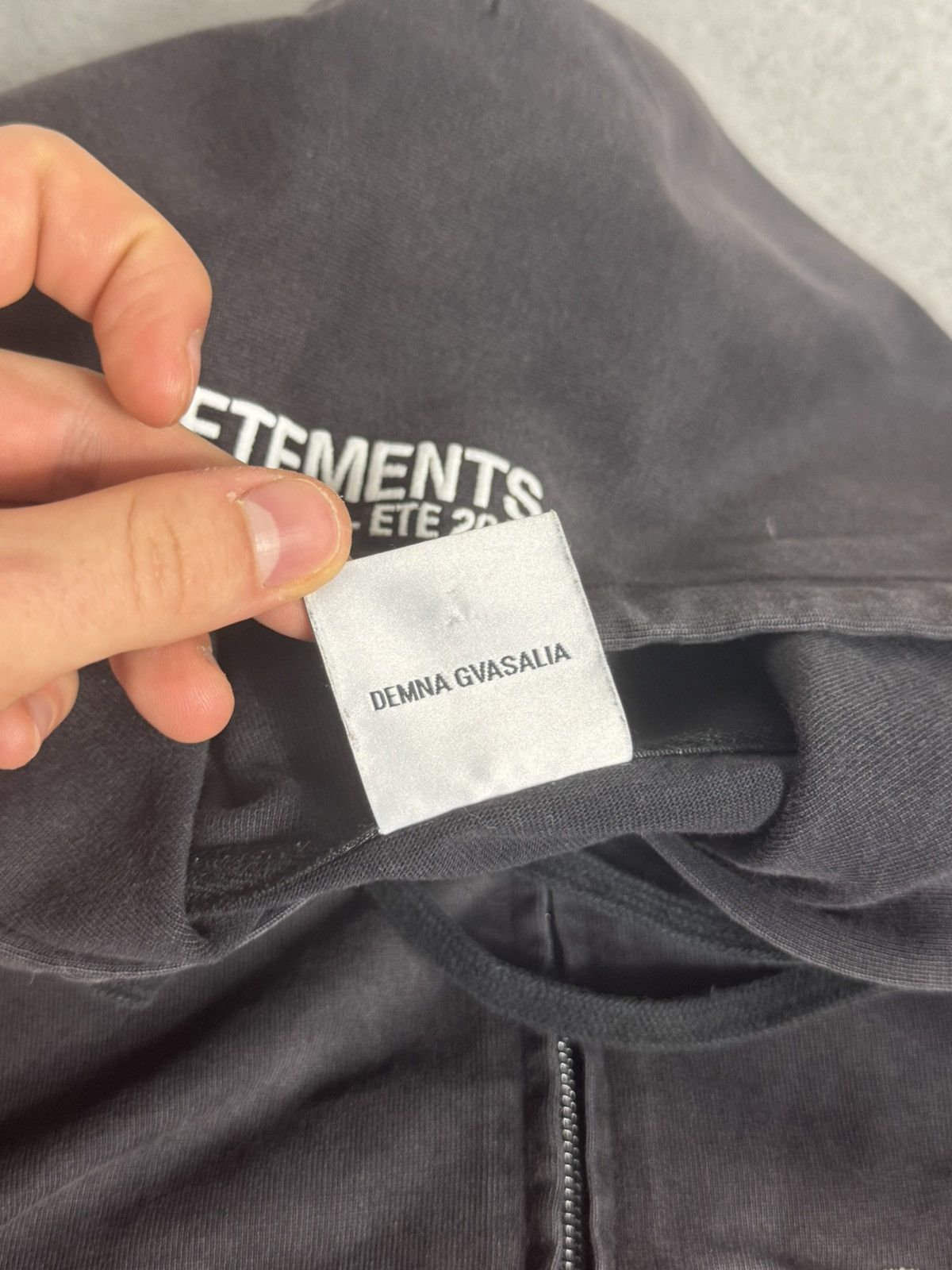 Vetements Vetements bro zip ss18 Size US S / EU 44-46 / 1 - 5 Thumbnail