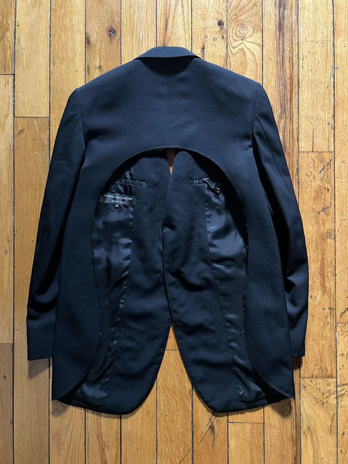Comme des Garcons Homme Plus RARE AW18 Comme des Garçons Homme Plus Back Cut Blazer Size 34R - 2 Thumbnail