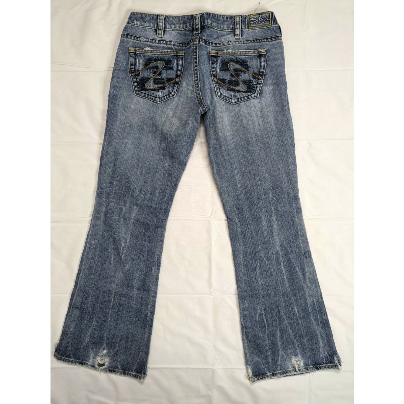 Vintage Silver Jeans Tuesday Women’s Distressed Bootcut Jeans 30 x 31 Regular 33 Inseam 30 Blue Denim Cotton Blend Zipper Closure Embellished Women’s Jeans Size 24" / US 00 / IT 34 - 2 Thumbnail