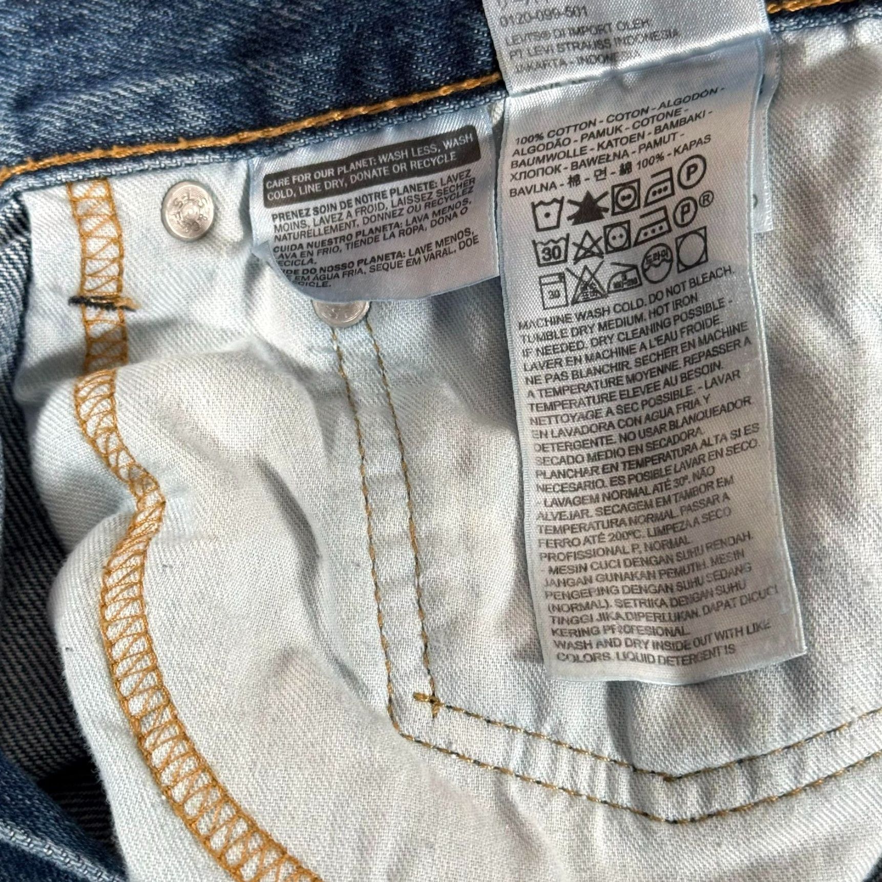 Levi's VINTAGE Levi's Jeans 550 Mens W34X32 90s Y2K Streetwear Denim Preppy Blue 100% Cotton Regular 5-Pocket Mens Jeans Size US 34 / EU 50 - 7 Thumbnail