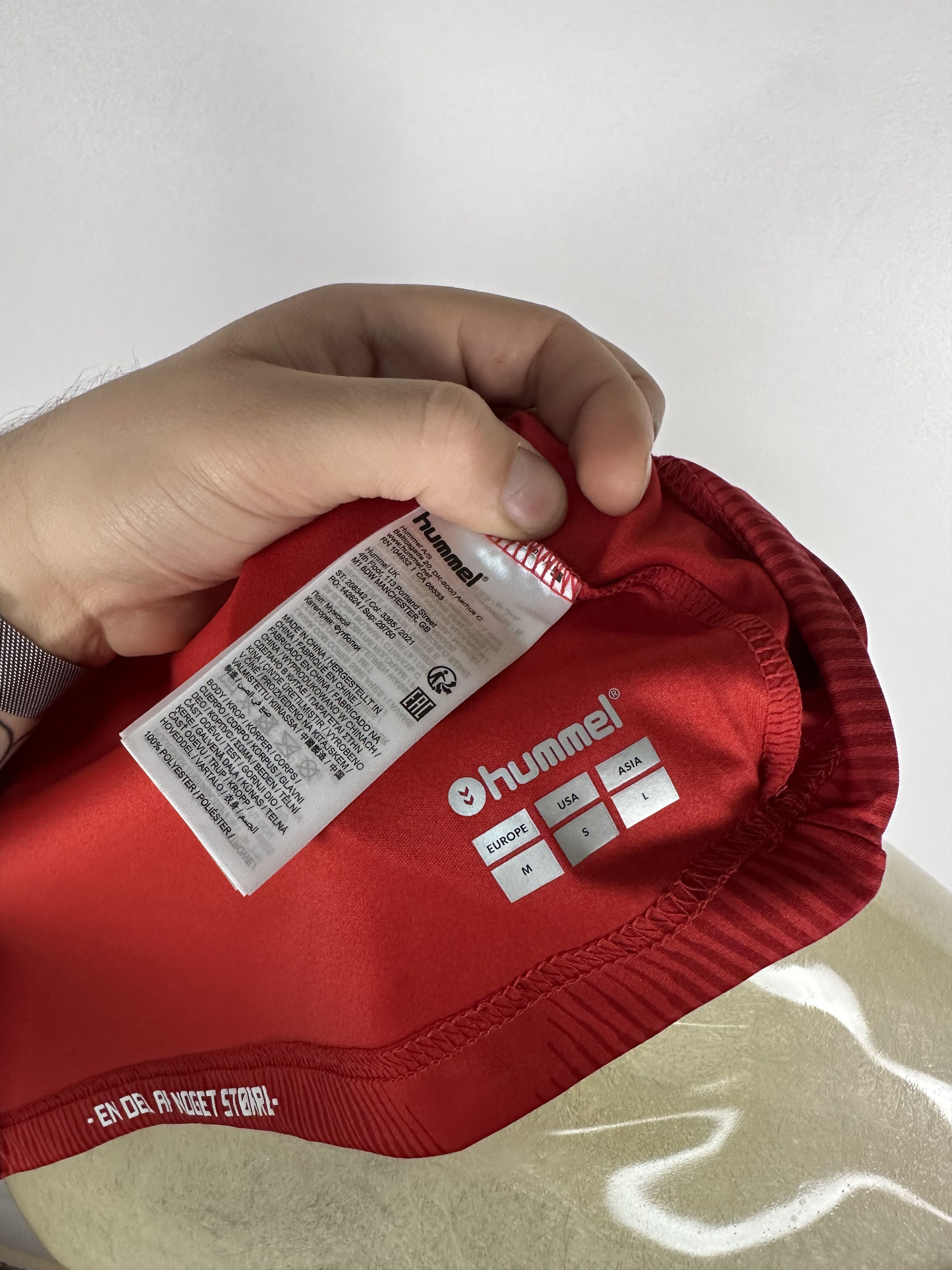 Hummel DENMARK 2021 2022 FOOTBALL SHIRT JERSEY #8 DELANEY HUMMEL Size US M / EU 48-50 / 2 - 12 Thumbnail