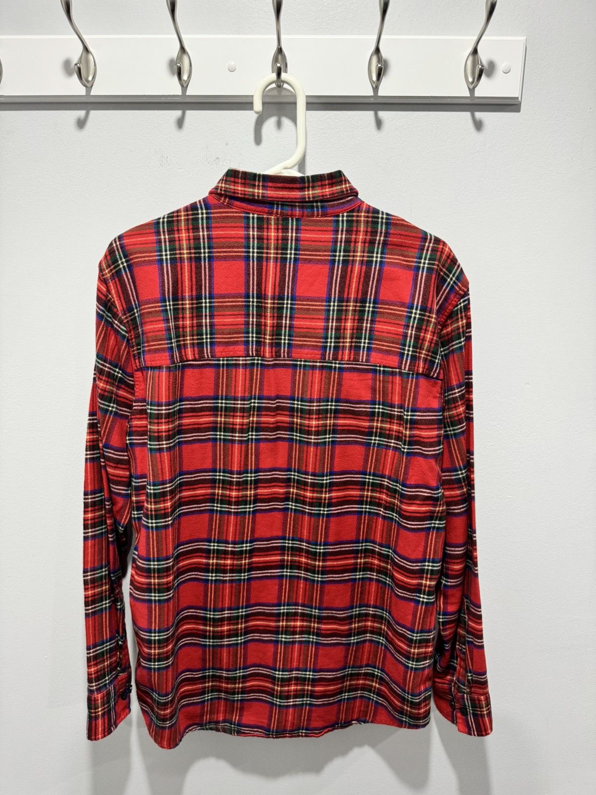 H&M H&M Red Flannel Button-up Shirt Size: Medium Size US M / EU 48-50 / 2 - 2 Thumbnail