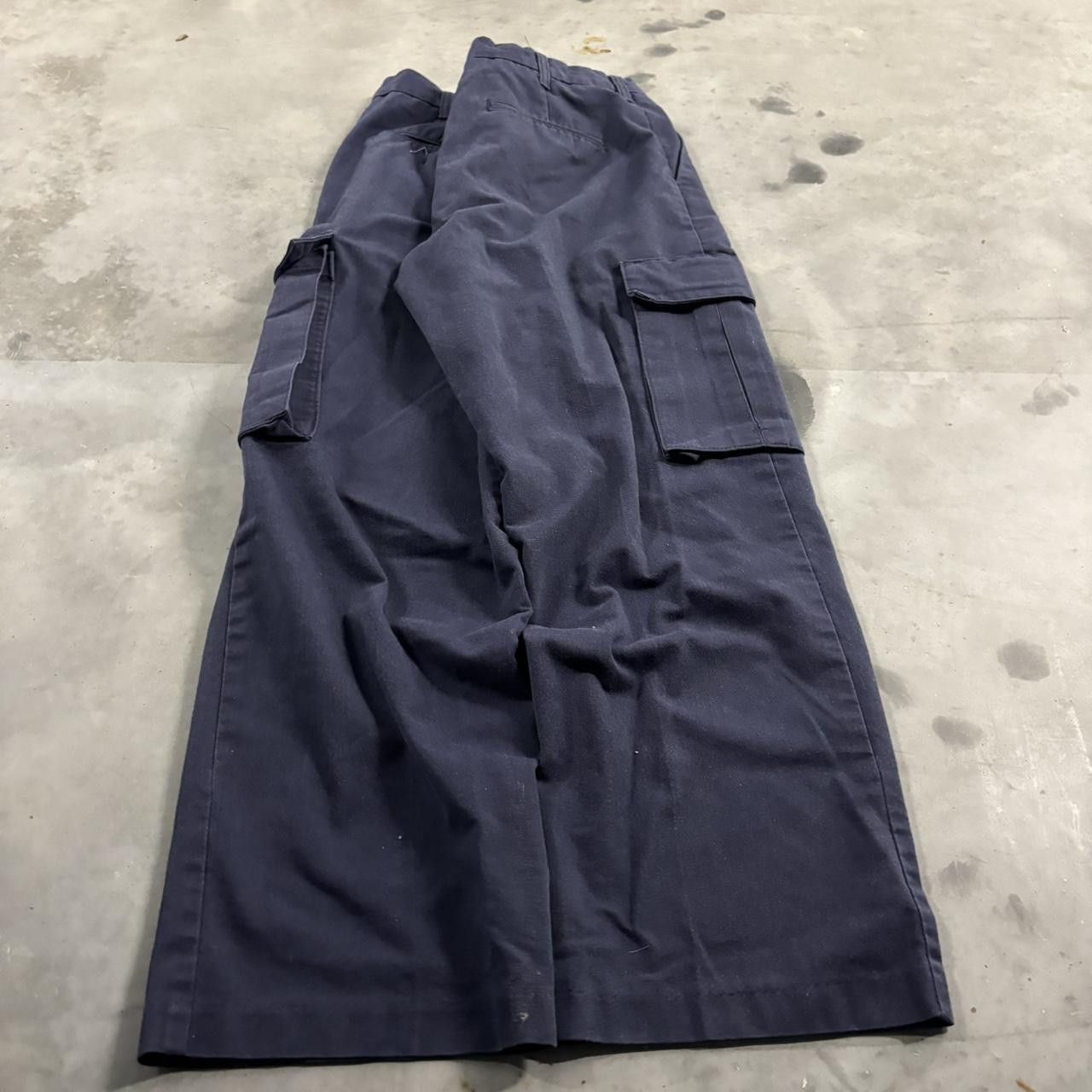 Vintage Crazy Vintage Y2K/2000s Navy Blue Streetwear Skater Style Essential Cargo Pants! 32x28 Size US 32 / EU 48 - 4 Thumbnail