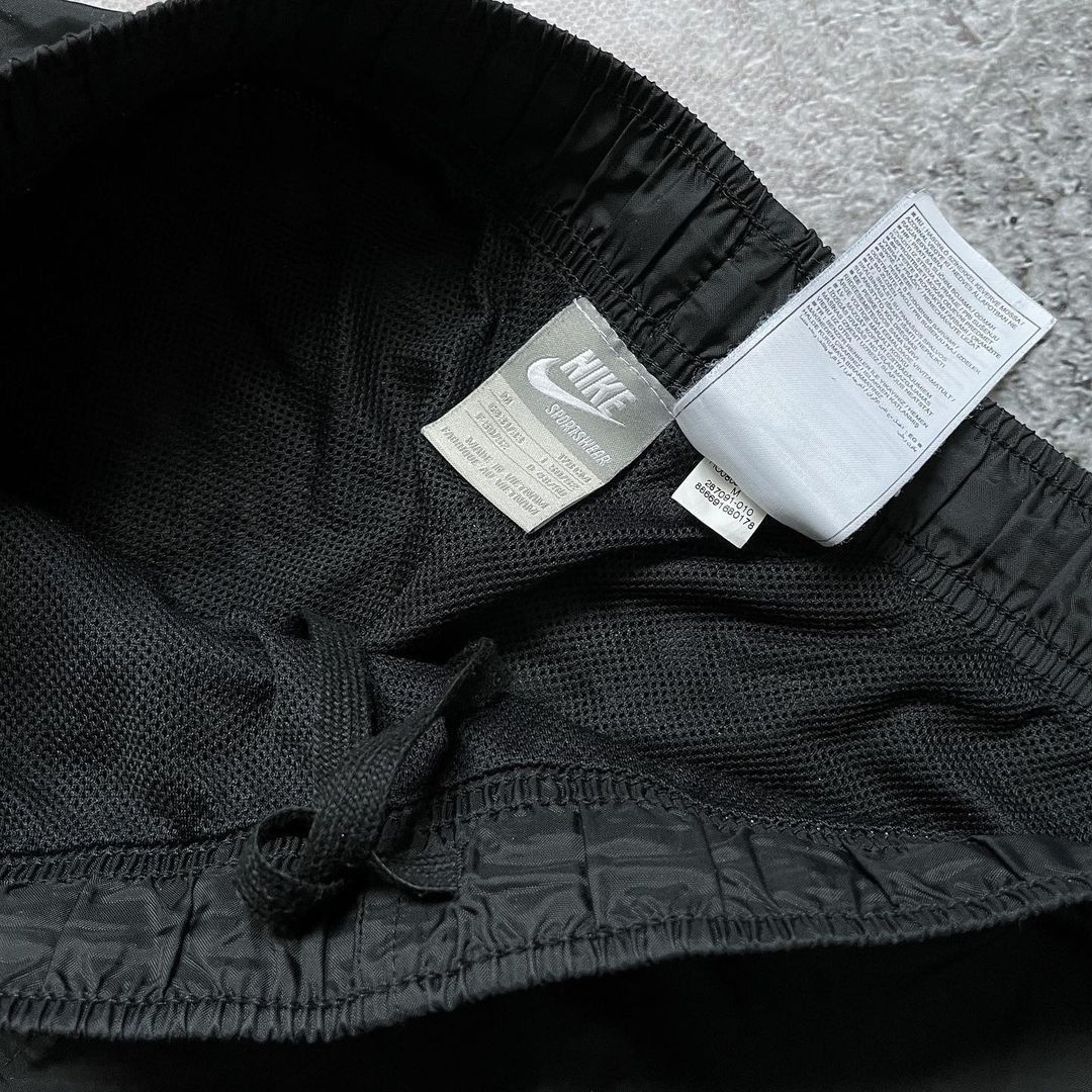 Nike × Vintage Nike Vintage Nylon Boxy Fit Black Pants. Size US 32 / EU 48 - 7 Thumbnail