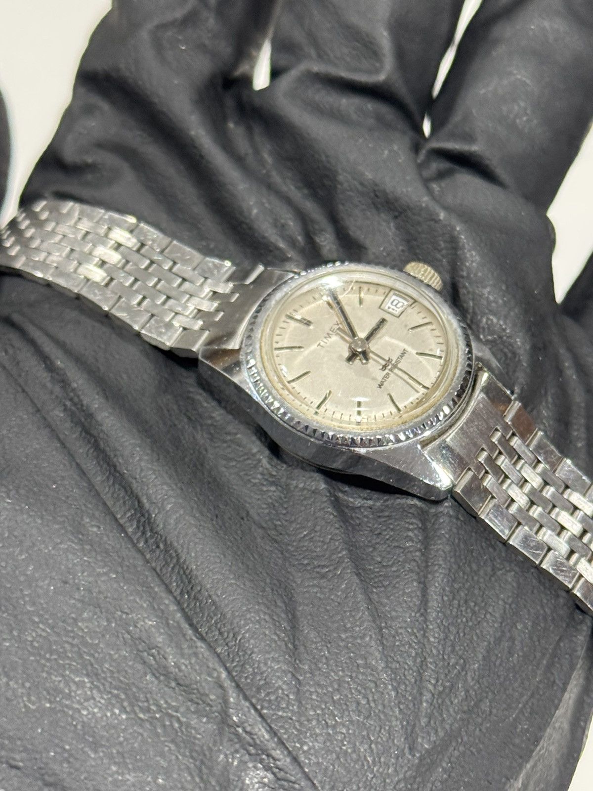 Timex Manual wind Timex w/ fluted bezel & stainless steel bracelet Size ONE SIZE - 15 Thumbnail