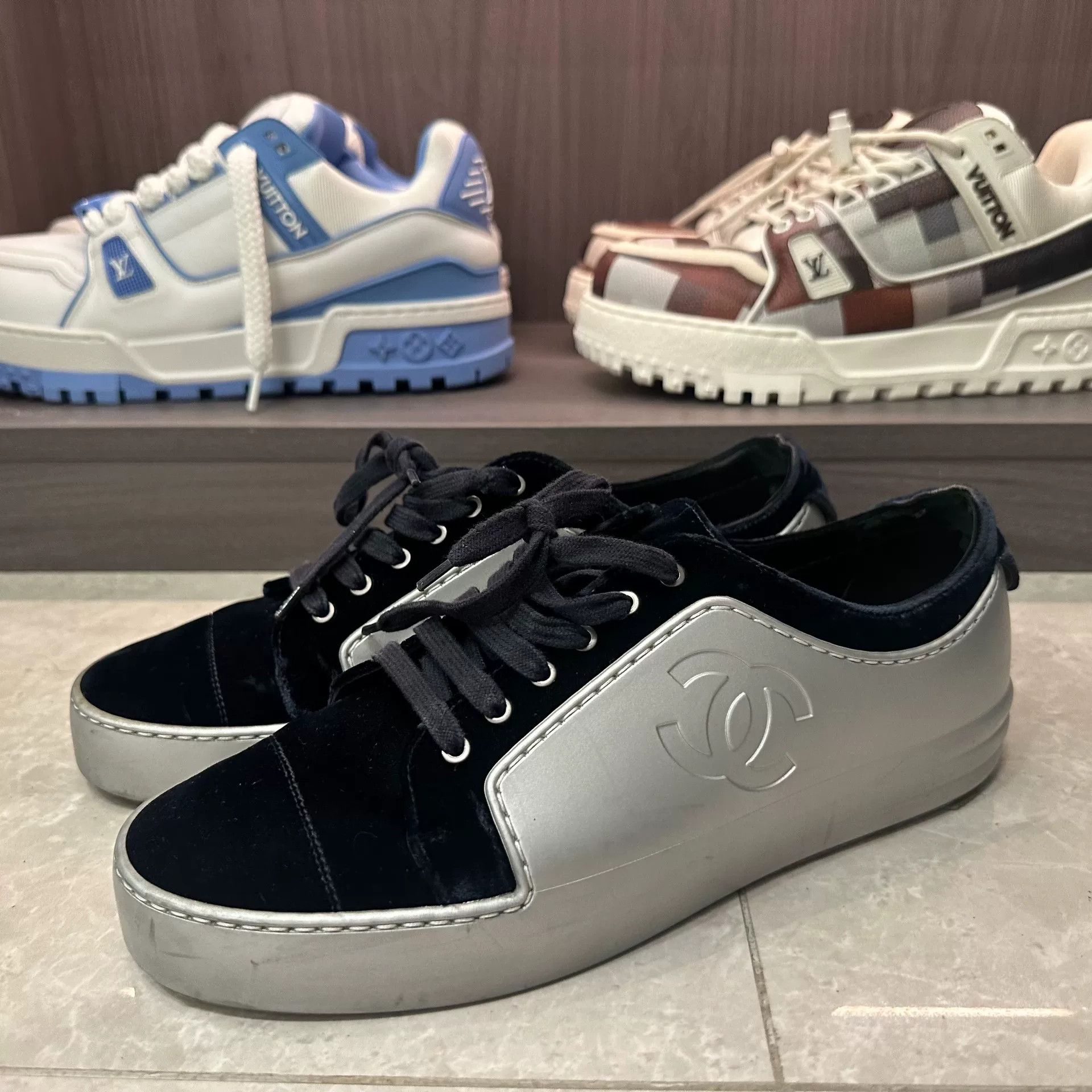 Chanel Chanel Velvet Blue Lowtop Sneakers 9 Men Size US 9 / EU 42 - 1 Thumbnail