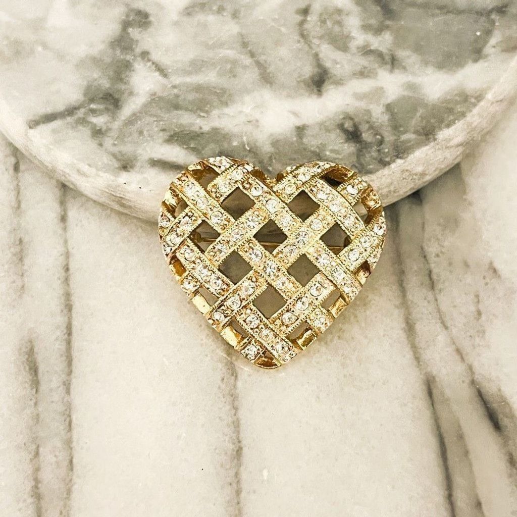 Vintage Vintage Pave Heart Brooch Basket Weave Gold Toned Metal Size ONE SIZE - 1 Thumbnail