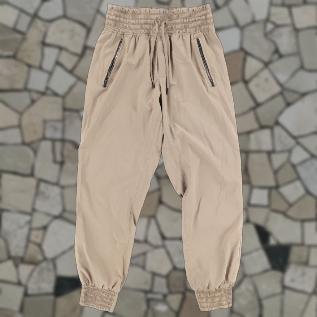 Athleta Athleta Jogger Pants Tan Women's 0 Camden Polyester Microfiber Regular fit Pants/ Casual Size 25" / US 0 / IT 36 - 1 Thumbnail