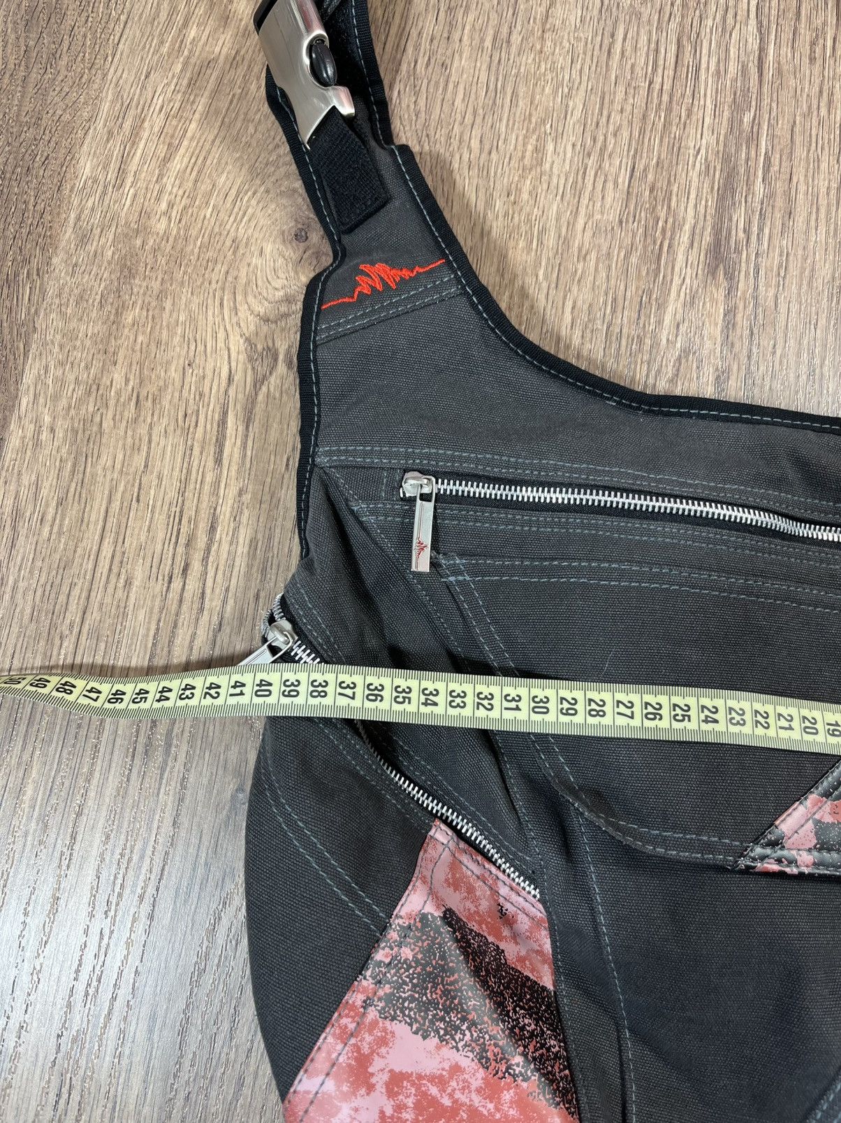 Marlboro × Vintage Vintage Marlboro Y2K Zip Sling Bag Crossbody Archive Size ONE SIZE - 15 Thumbnail