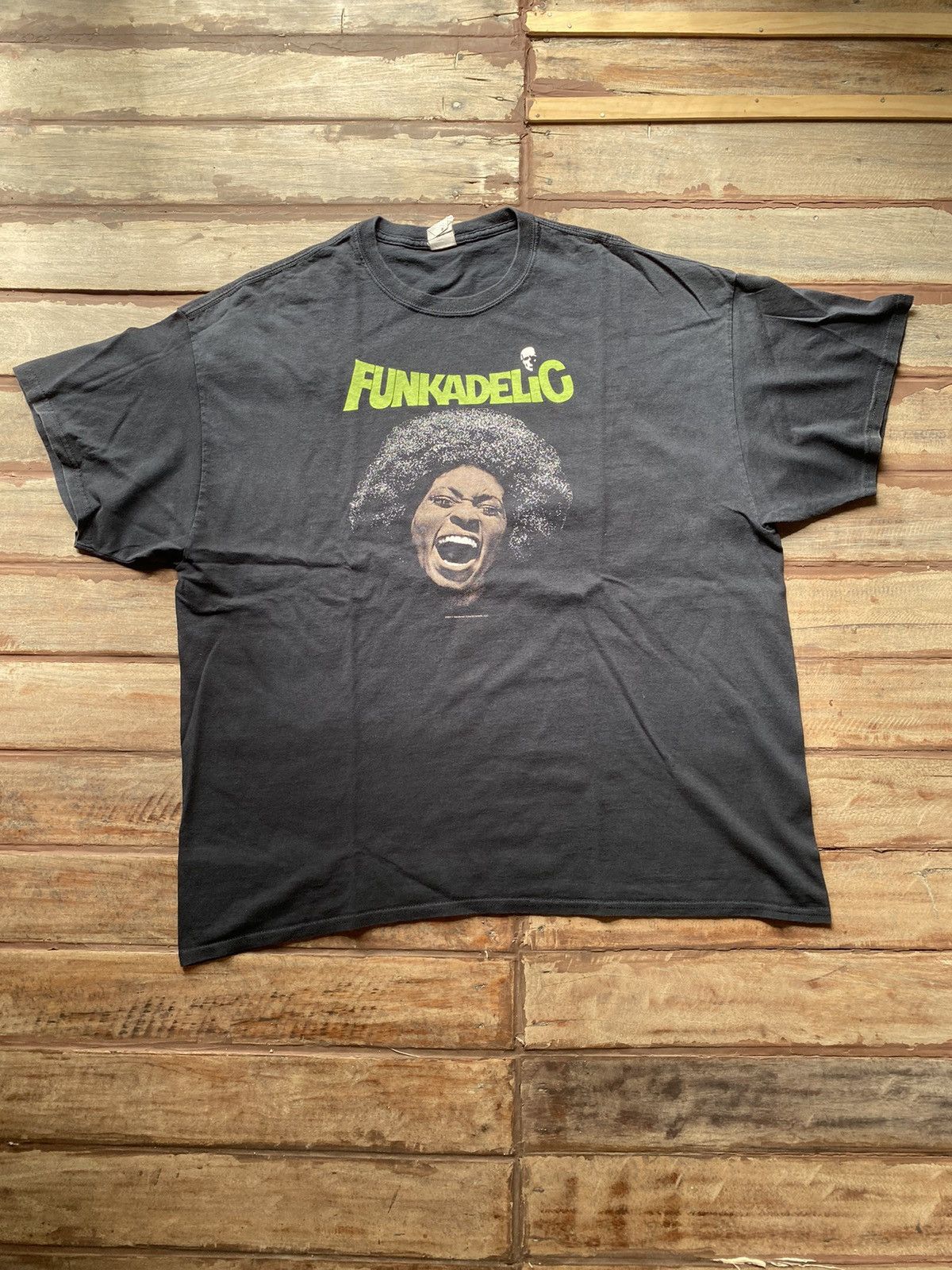 Band Tees × Vintage Vintage 2017 Funkadelic T Shirts Size US XXL / EU 58 / 5 - 1 Thumbnail