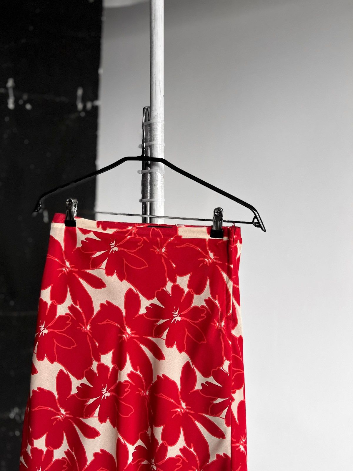 H&M × Vintage H&M Womens Vintage Cute Floral Knee-Length Skirt Size 28" / US 6 / IT 42 - 2 Thumbnail