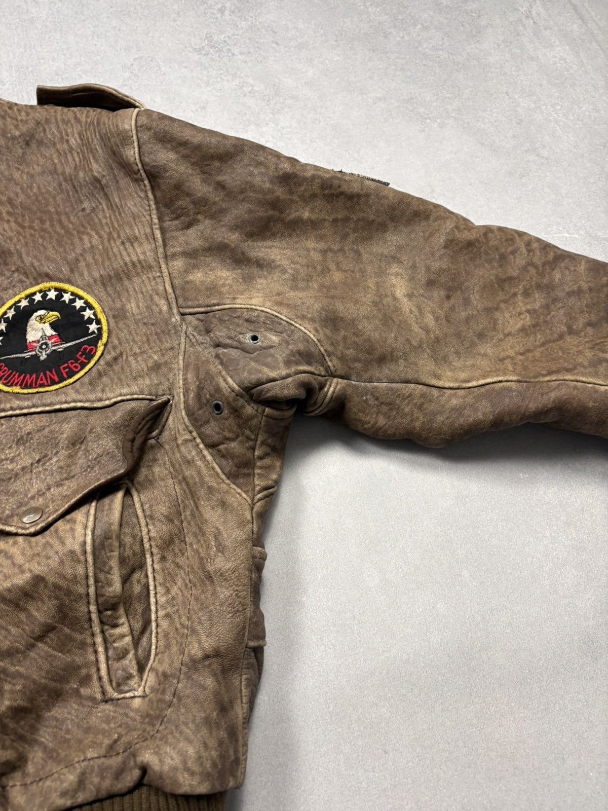 Leather Vintage A2 Distressed Leather Bomber Flight Jacket USA Patch Size US M / EU 48-50 / 2 - 5 Thumbnail