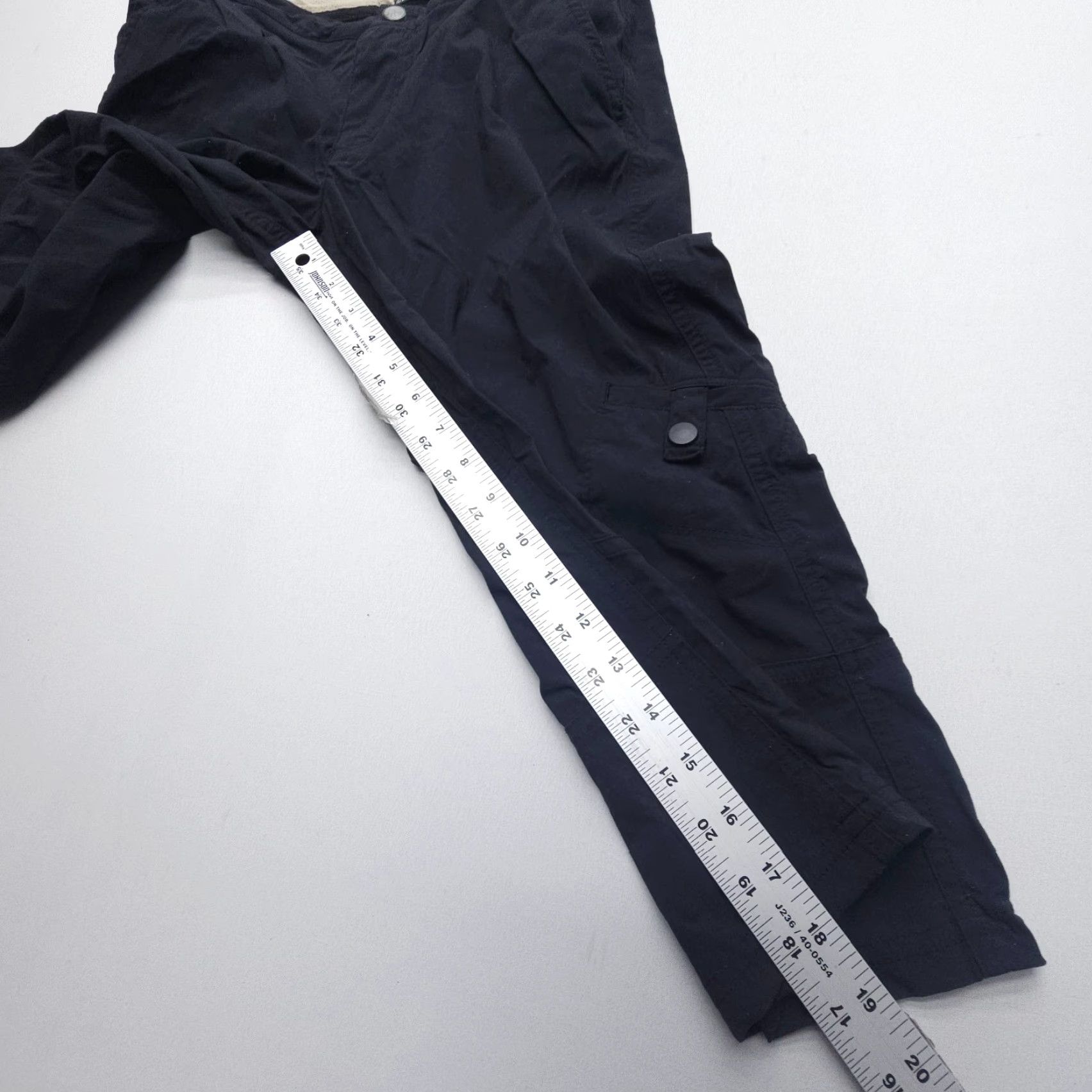 Royal Robbins VINTAGE Royal Robbins Capri Hiking Pants Womens 4 Black Light Mini Cargo Pocket Y2K Gorp Size 28" / US 6 / IT 42 - 7 Thumbnail