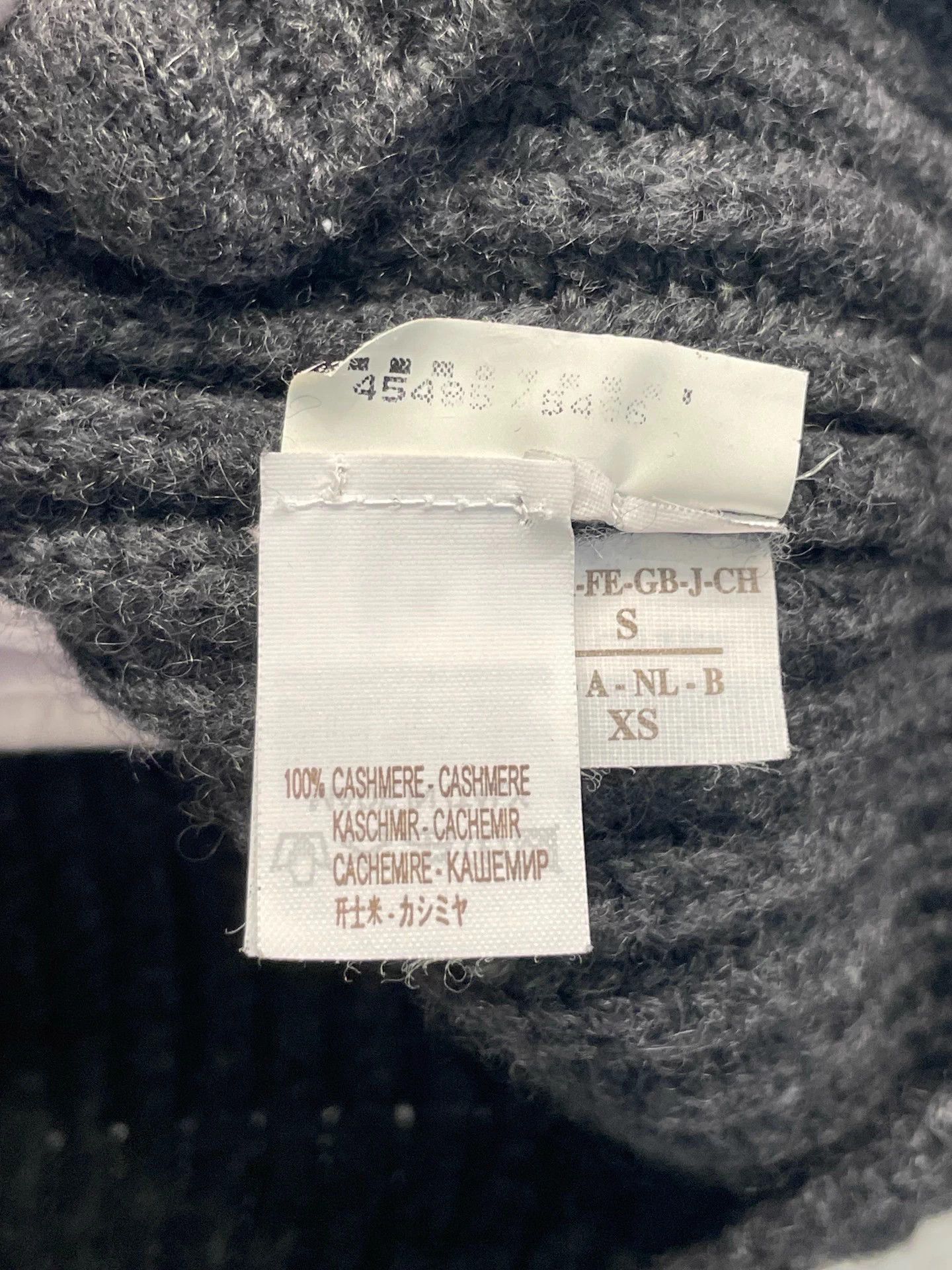 Brunello Cucinelli BC beaded cashmere short-sleeve cardigan black/gray S/XS Size XS / US 0-2 / IT 36-38 - 6 Thumbnail