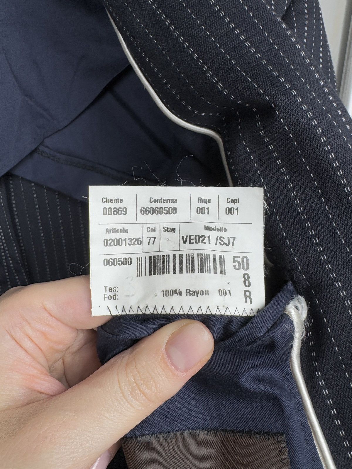 Louis Vuitton Louis Vuitton navy blue pinstripe 2 buttons unlined blazer Size 40R - 10 Thumbnail