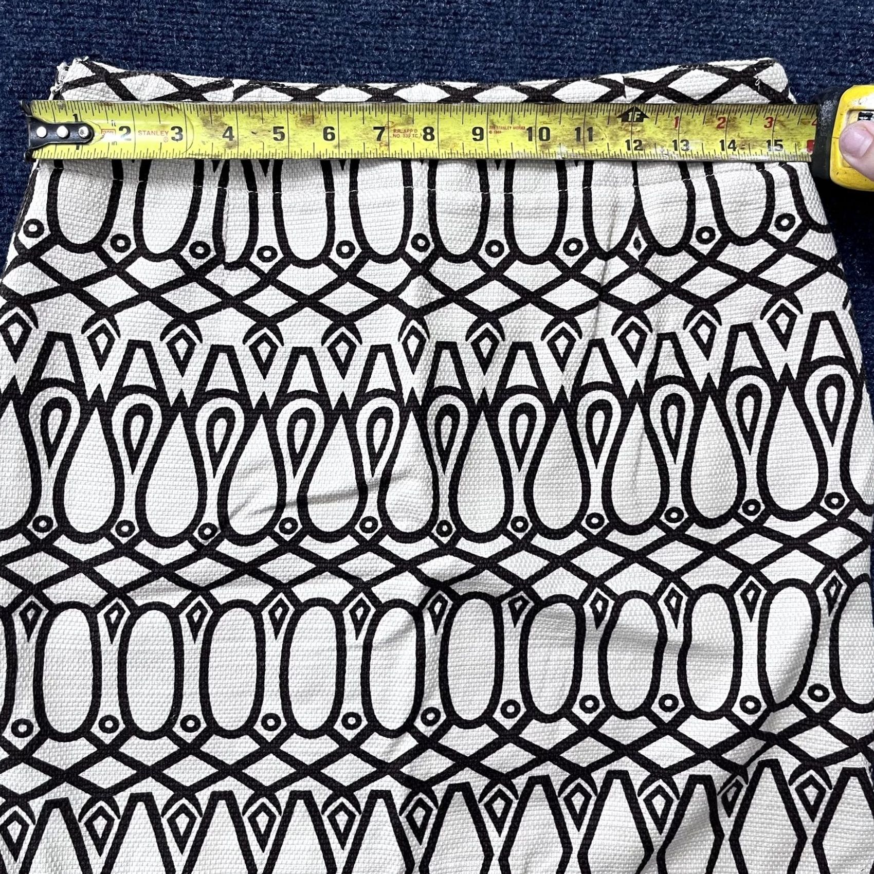 Tailorbyrd VINTAGE Tailorby Skirt Womens XS Black White Geometric Button Front Patterned Front Pockets Size 28" / US 6 / IT 42 - 4 Thumbnail