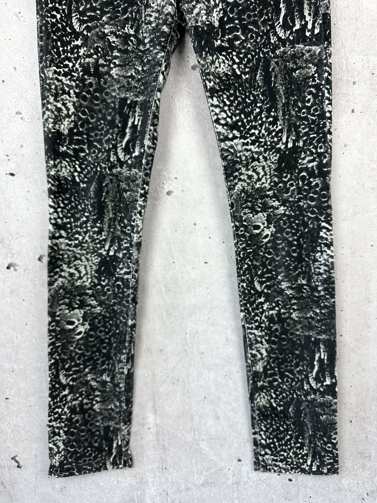 Diesel × Vintage Diesel Vintage Abstract Printed Jeans Pants Size 28" / US 6 / IT 42 - 4 Thumbnail