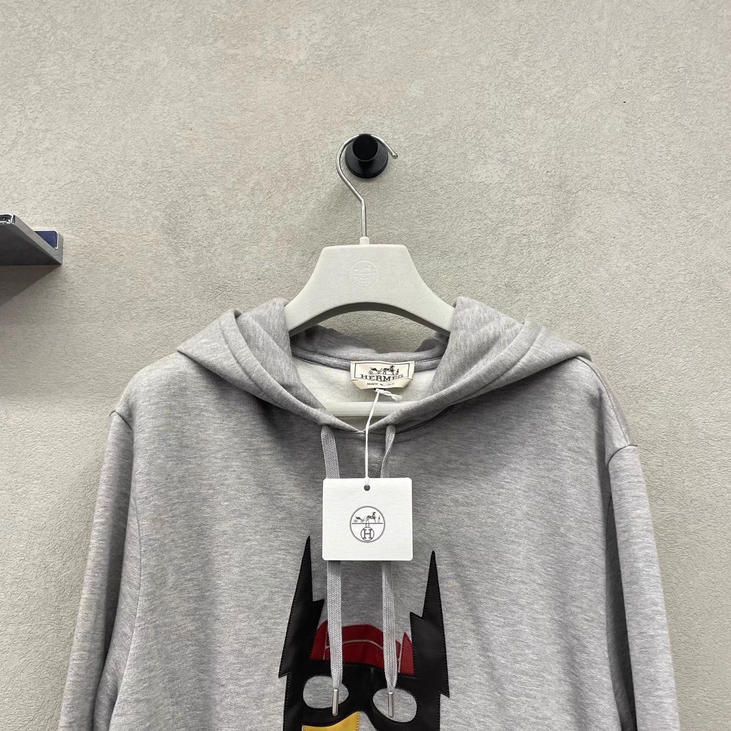 Hermes HERMES Horsehead Print Light Gray Sweatshirt M Size US M / EU 48-50 / 2 - 4 Thumbnail