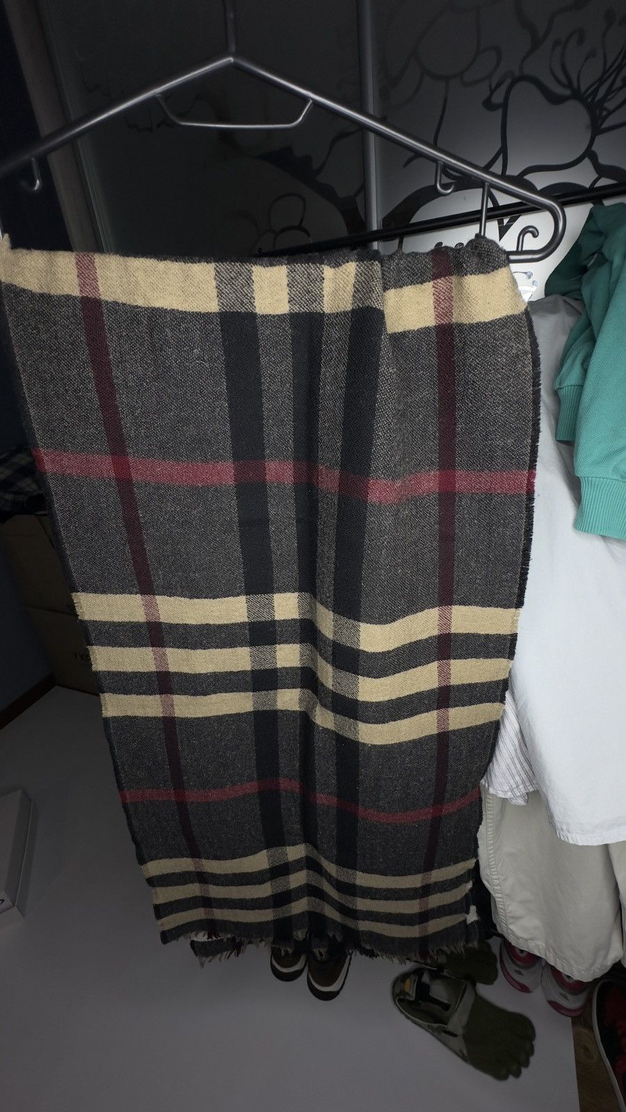 Burberry Burberry Check Wool Scarf Classic Beige Black Red (160×40cm) Size ONE SIZE - 3 Thumbnail