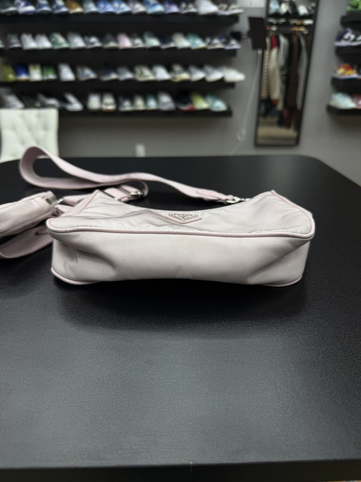 Prada Prada Re-Edition 2005 shoulder bag in pink Size ONE SIZE - 7 Thumbnail