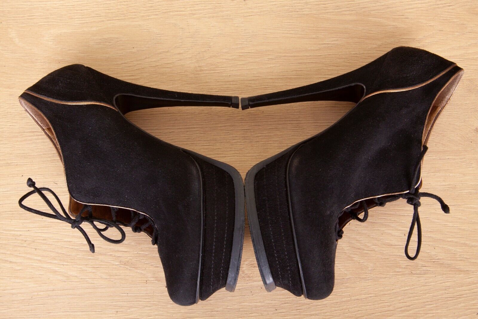 Yves Saint Laurent Yves Saint Laurent YSL Black Suede Leather Heels Size US 7 / IT 37 - 8 Thumbnail