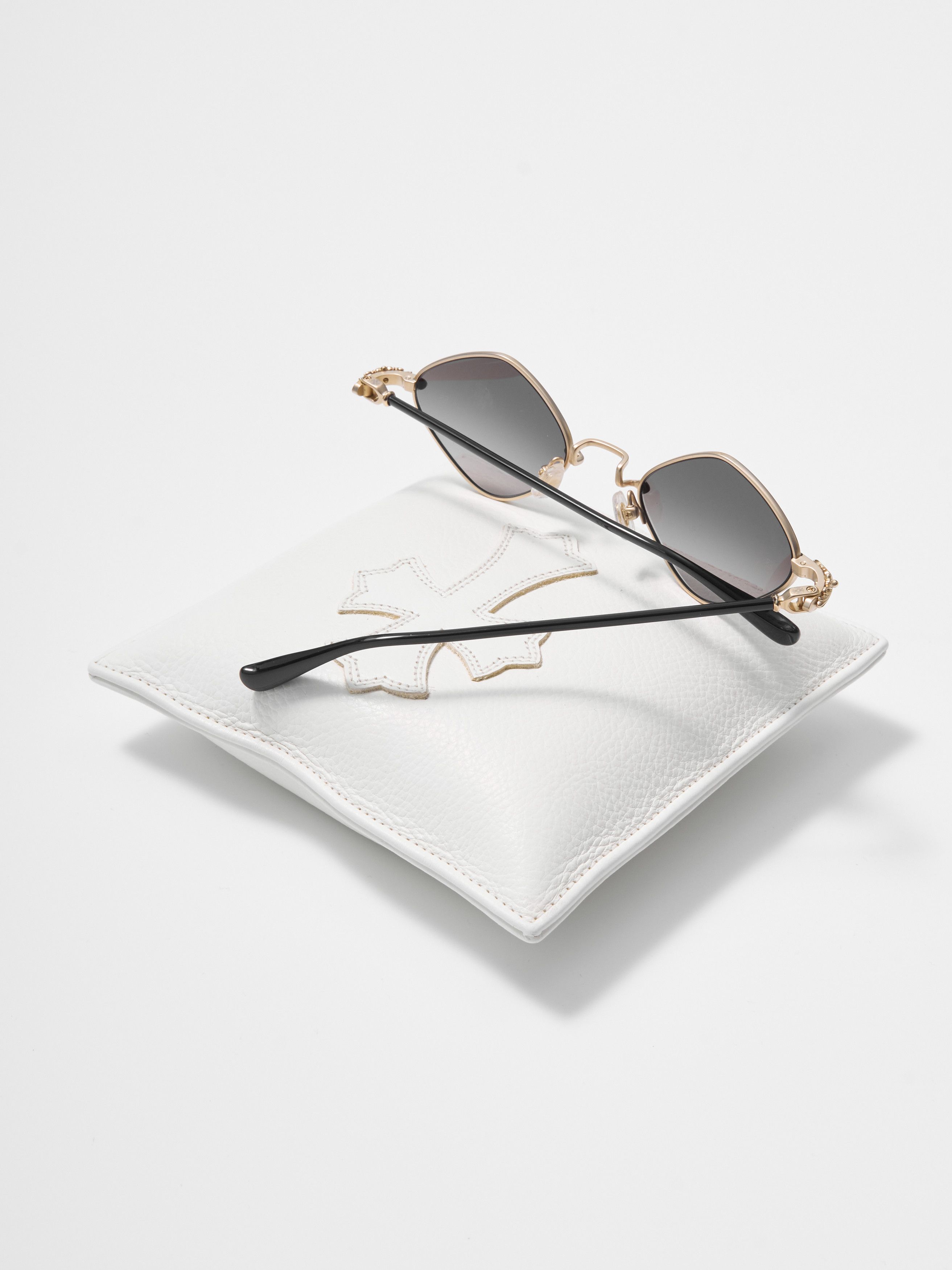 Chrome Hearts CHROME HEARTS DIAMOND DOG SUNGLASSES Size ONE SIZE - 4 Thumbnail