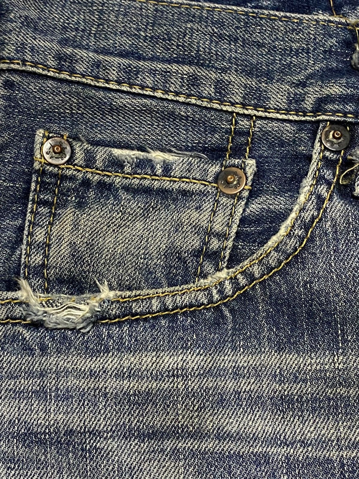 Levi's Vintage Clothing Japan Levis 502 90s Sandy Wash Style Distressed Loose Jeans Size US 30 / EU 46 - 10 Thumbnail