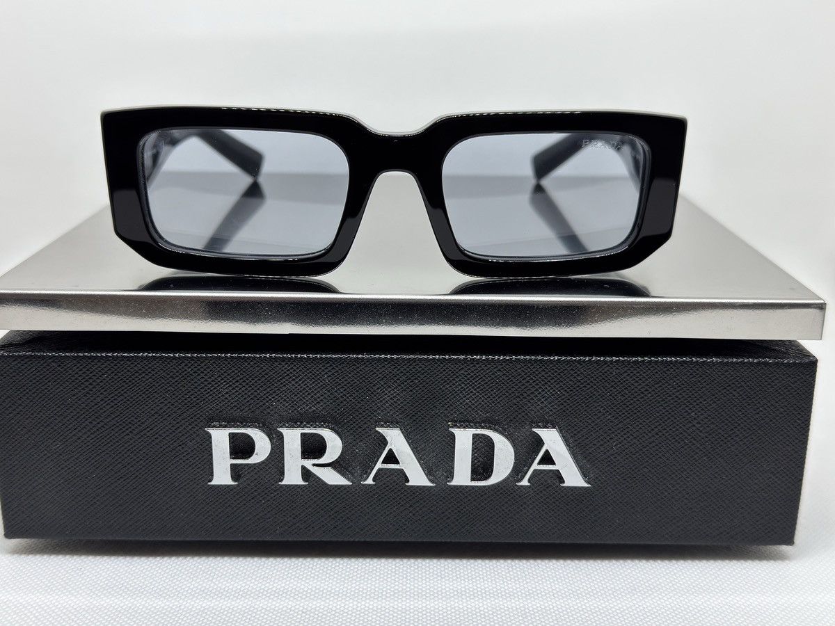 Prada Prada Symbole sunglasses PR 06YS 16K10L 53. New Collection Size ONE SIZE - 2 Thumbnail