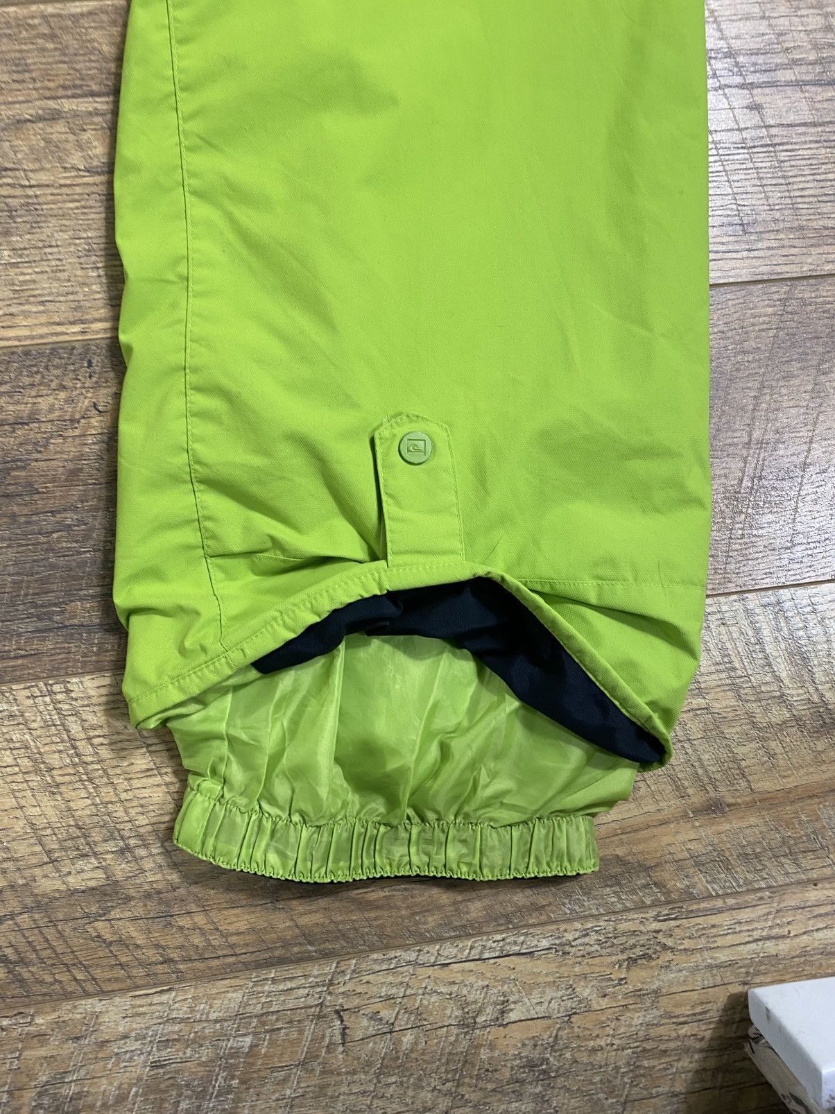 Quiksilver Quiksilver Silver Ski Pants. Neon Lime. 8000MM Tech. Size L Size US 32 / EU 48 - 7 Thumbnail